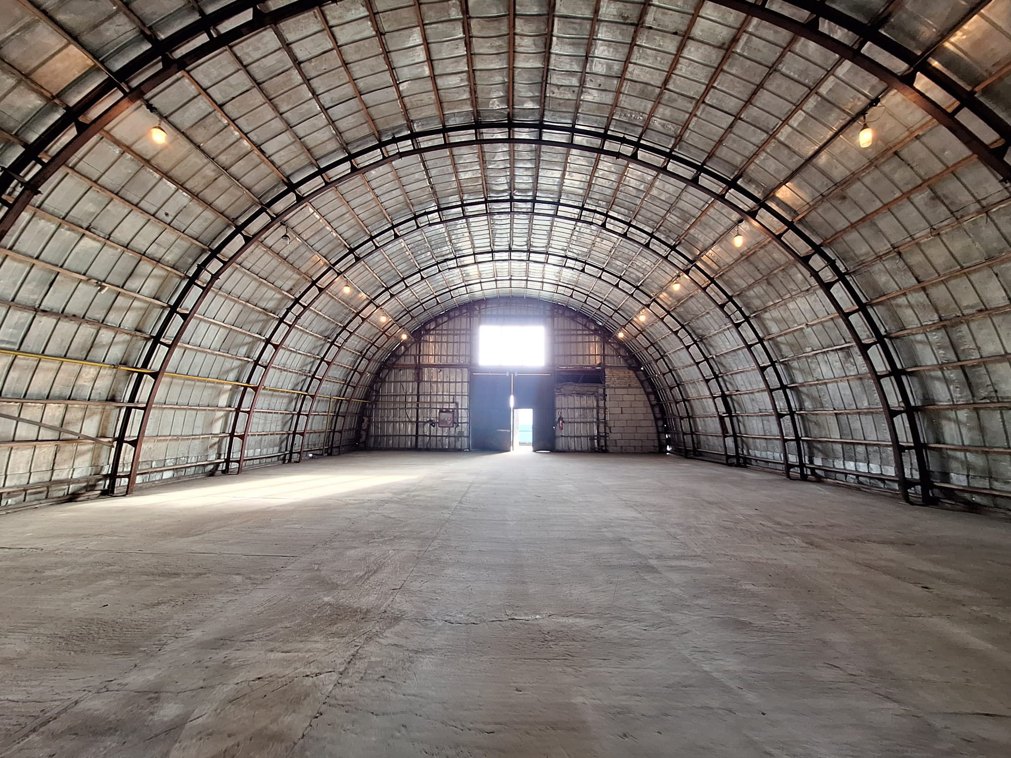 Iznomā noliktavu, Ganību dambis iela - Attēls 1