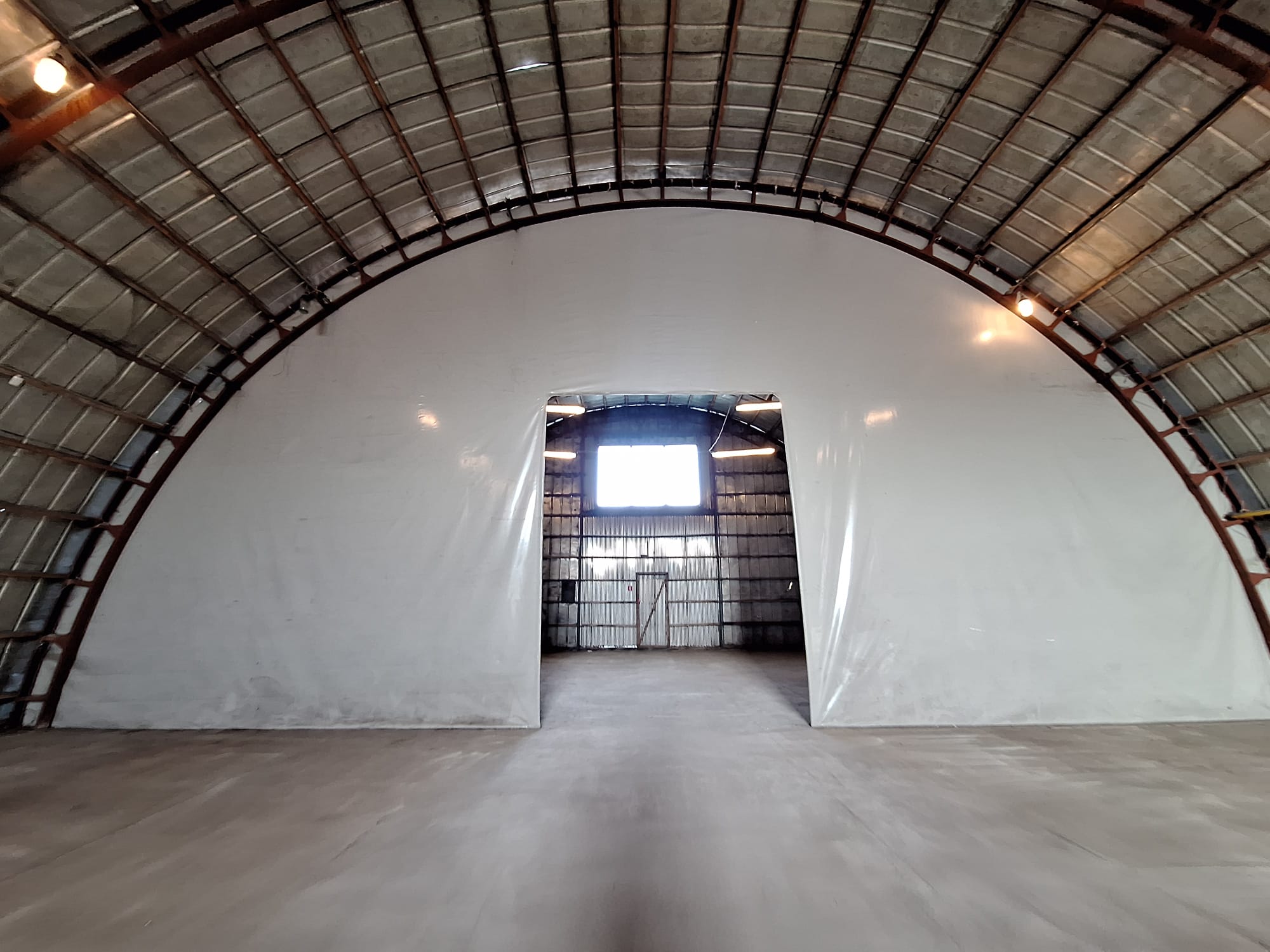 Iznomā ražošanas telpas, Ganību dambis iela - Attēls 1