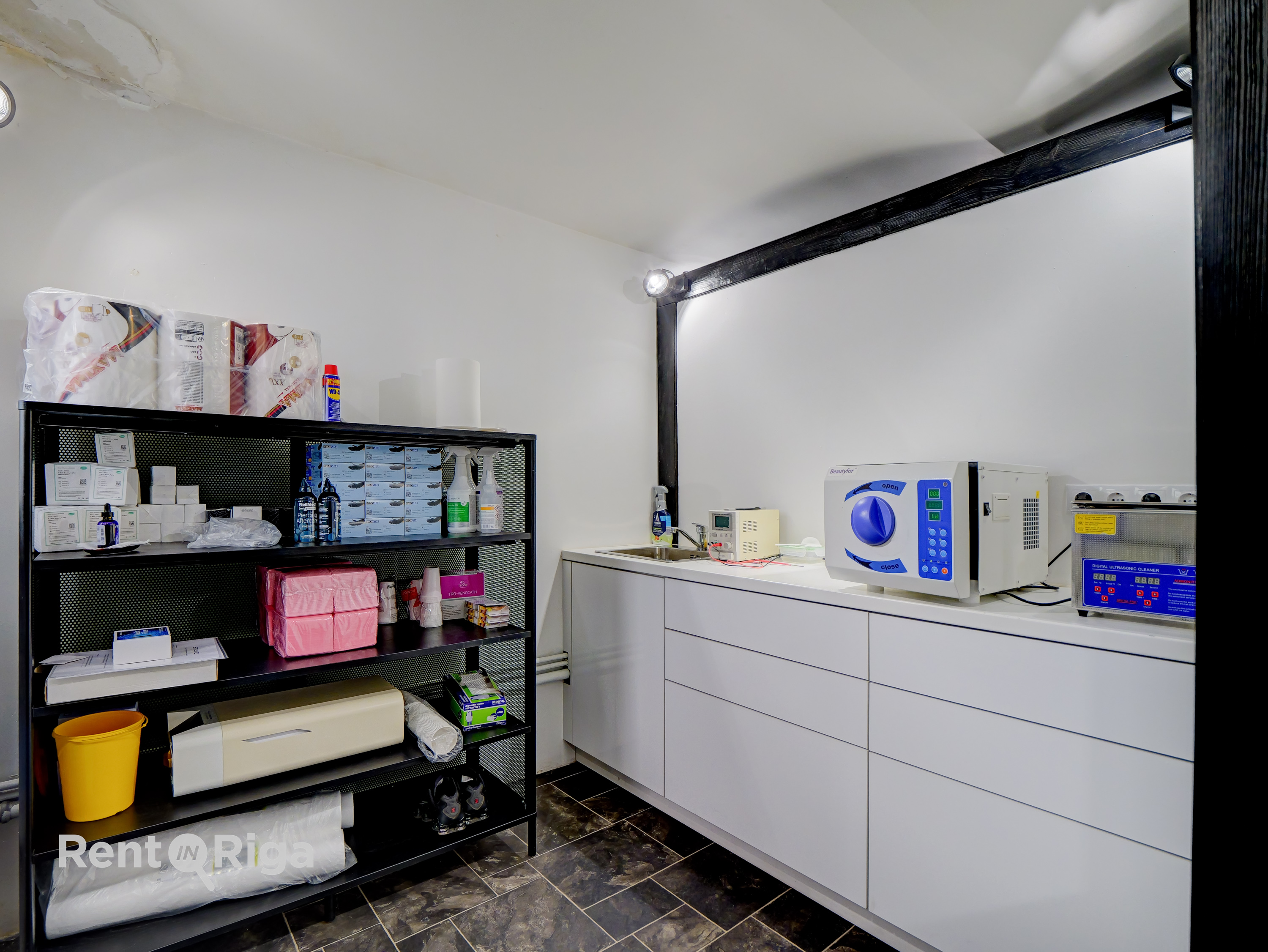 Pārdod tirdzniecības telpas, Miera iela - Attēls 1