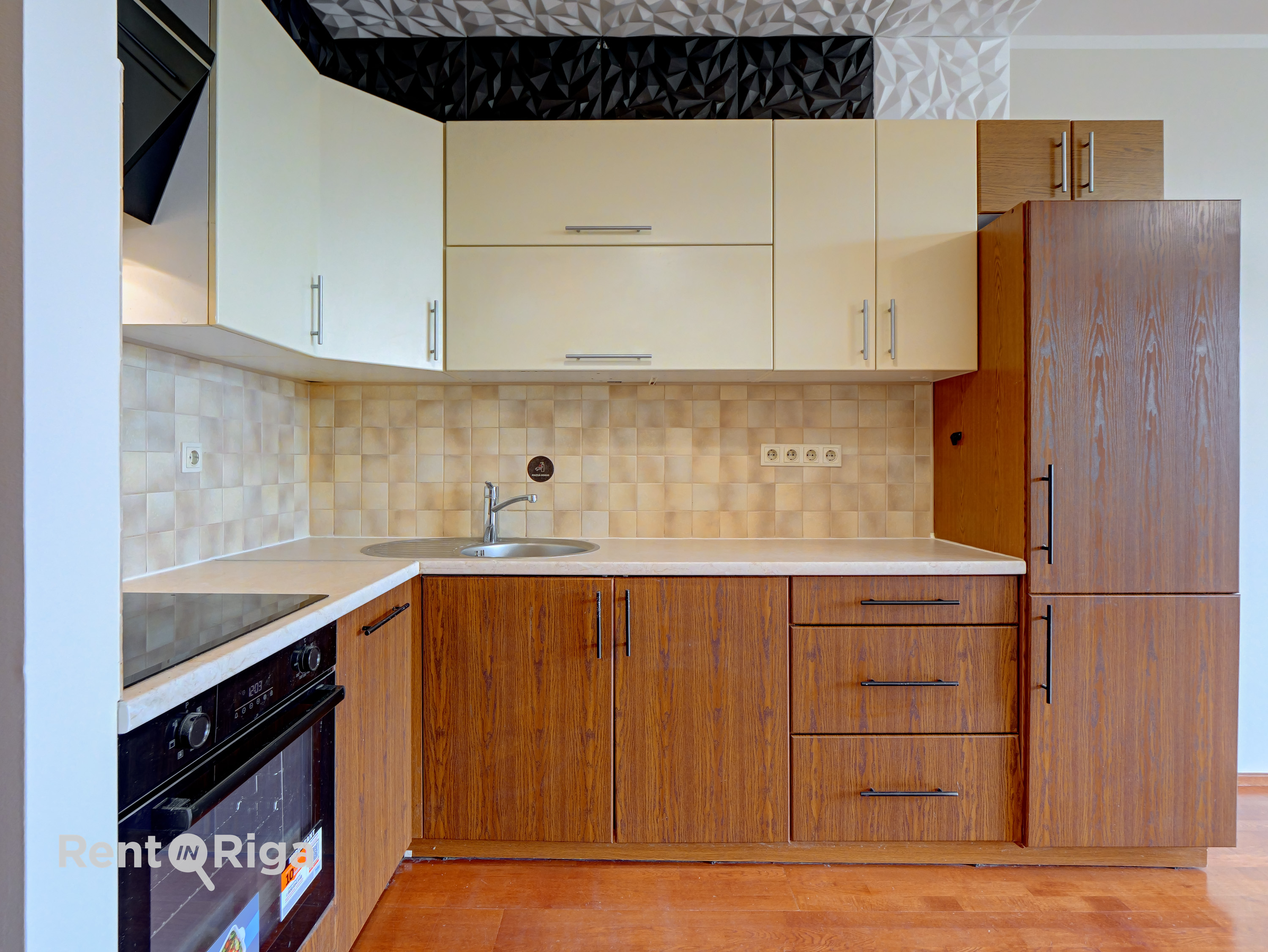 Pārdod dzīvokli, Lielā iela 19 - Attēls 1