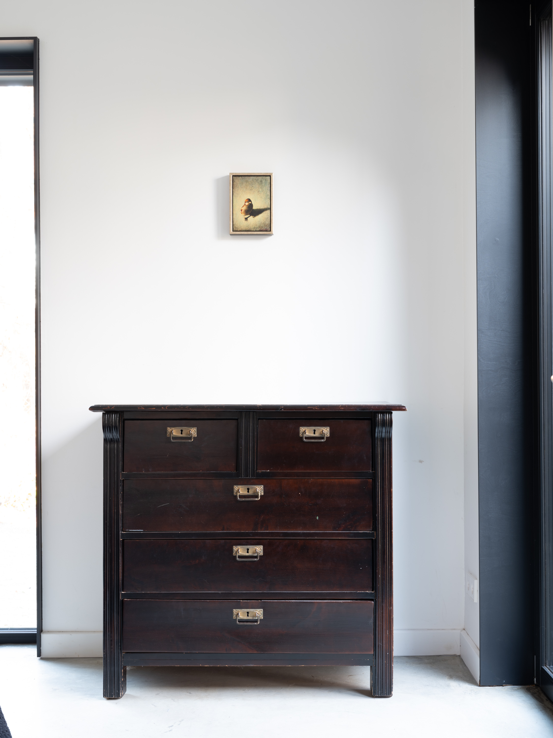 Pārdod māju, Codes iela - Attēls 1