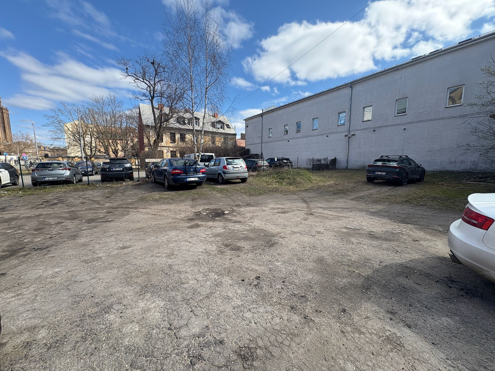 Pārdod zemi, Kārļa Milenbaha iela - Attēls 1