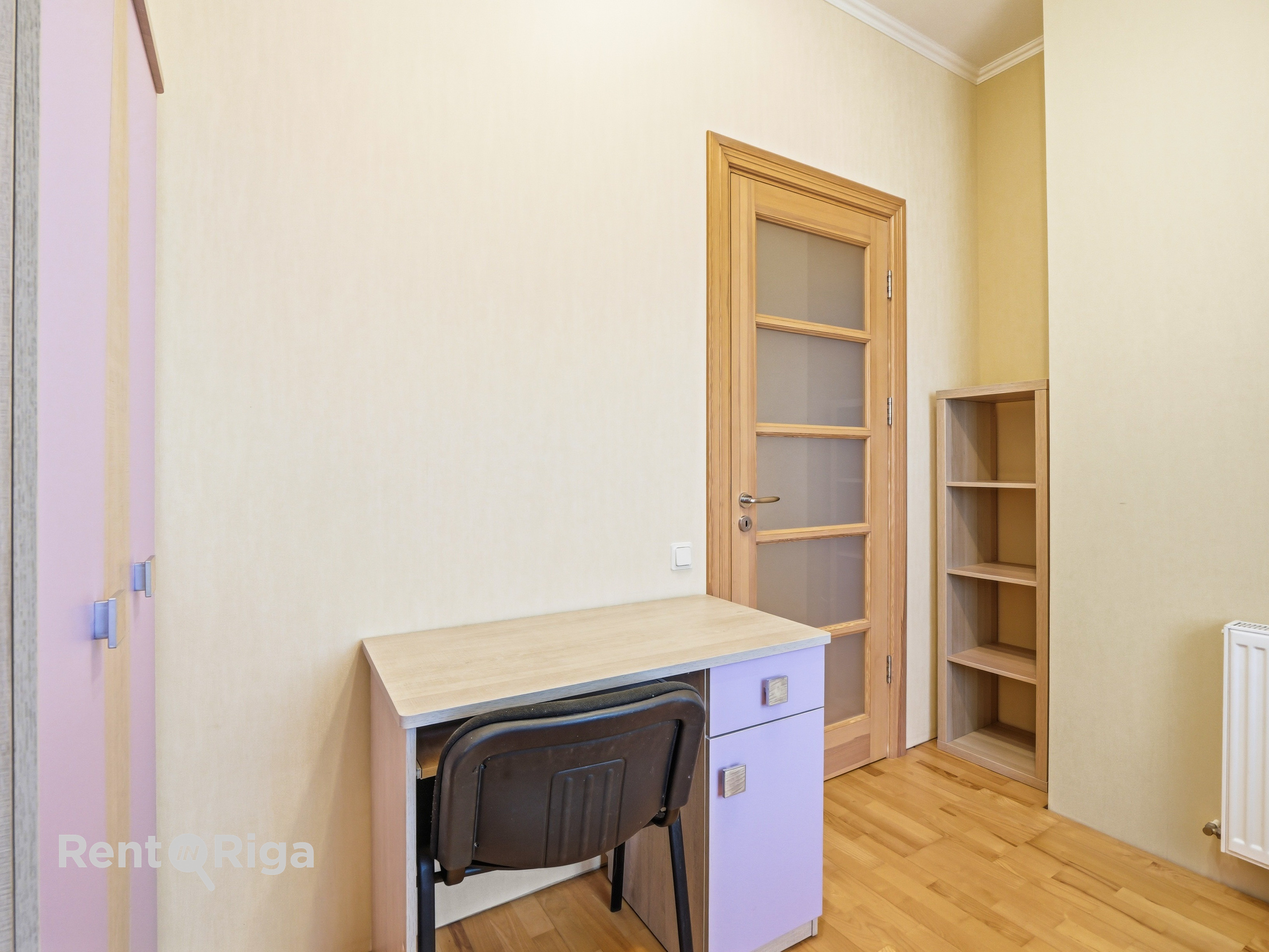 Izīrē māju, Spilves iela - Attēls 1