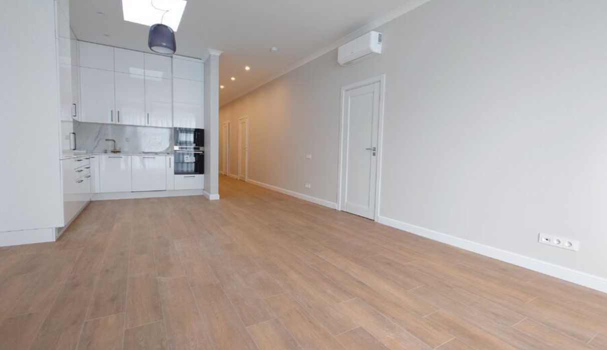 Izīrē māju, Lielā iela - Attēls 1