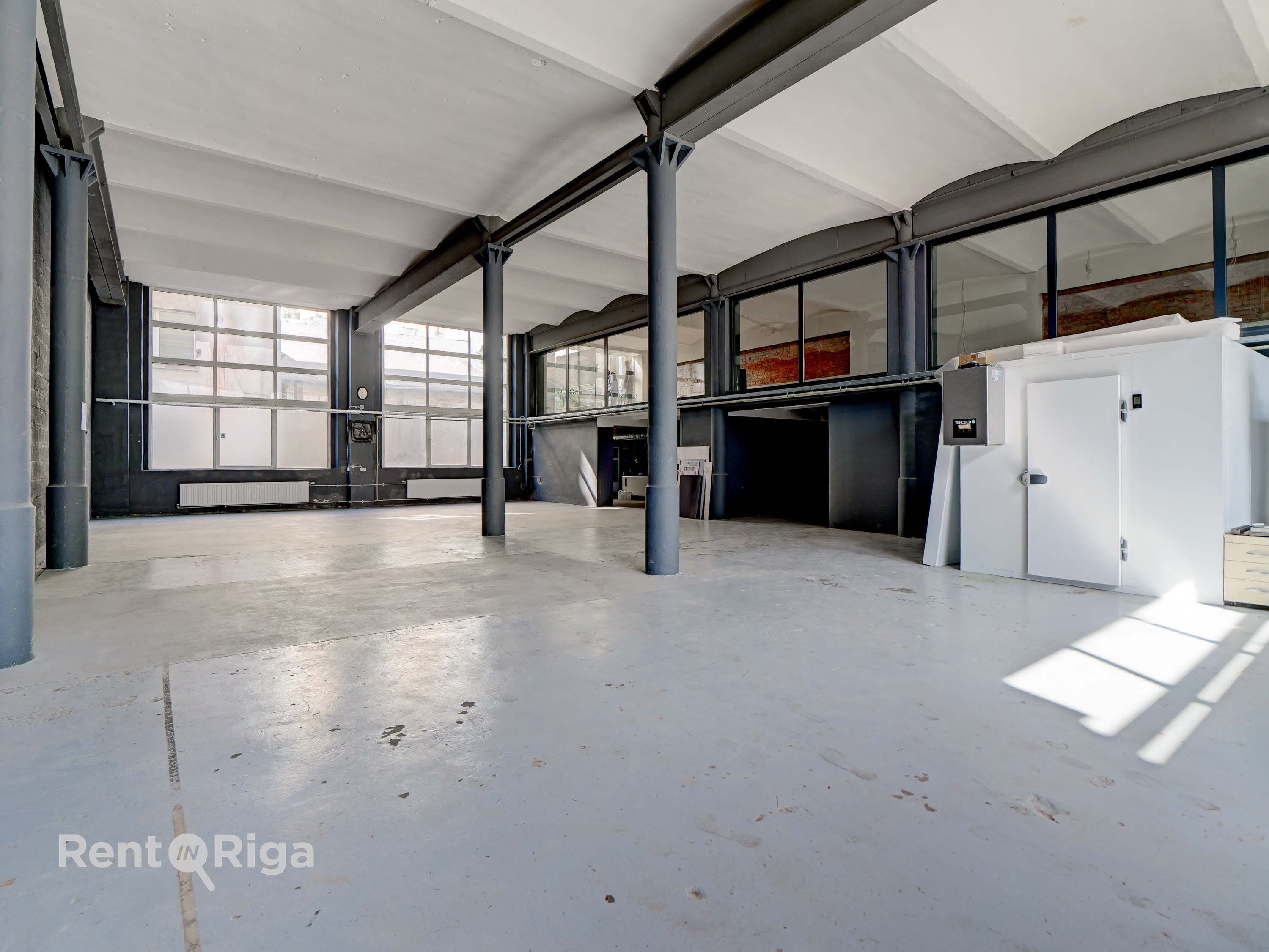 Iznomā ražošanas telpas, Brīvības gatve iela - Attēls 1