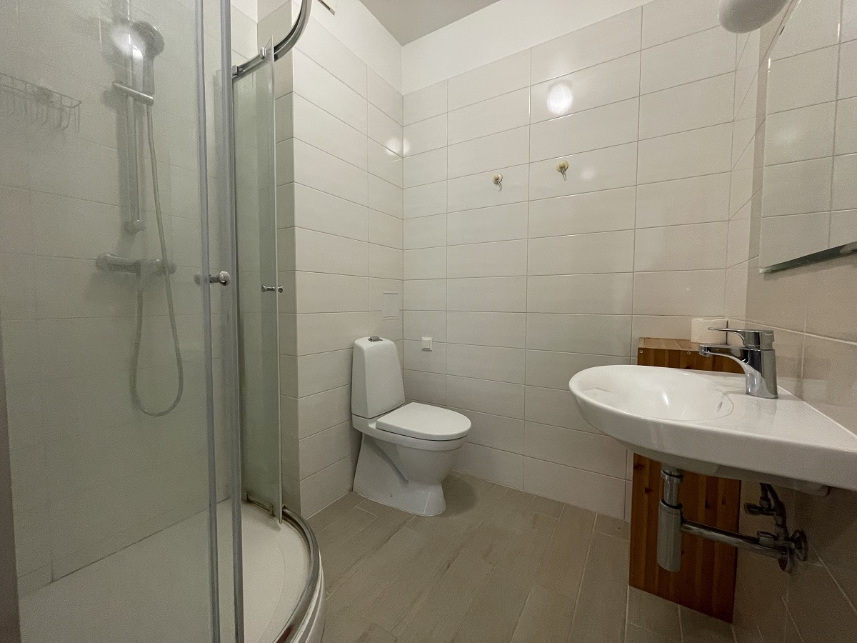 Pārdod māju, Grodu iela - Attēls 1