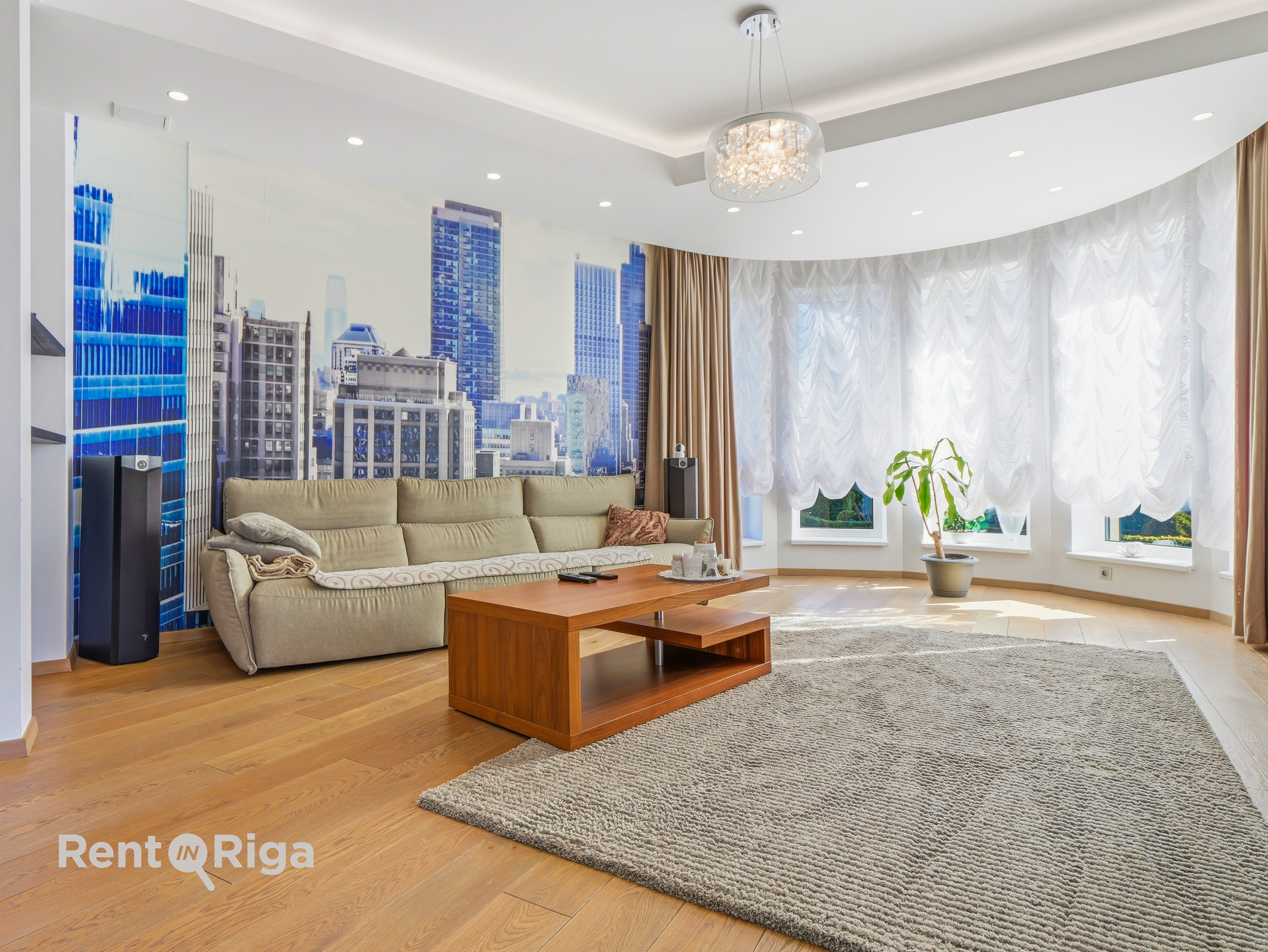 Pārdod māju, Rudzu iela - Attēls 1