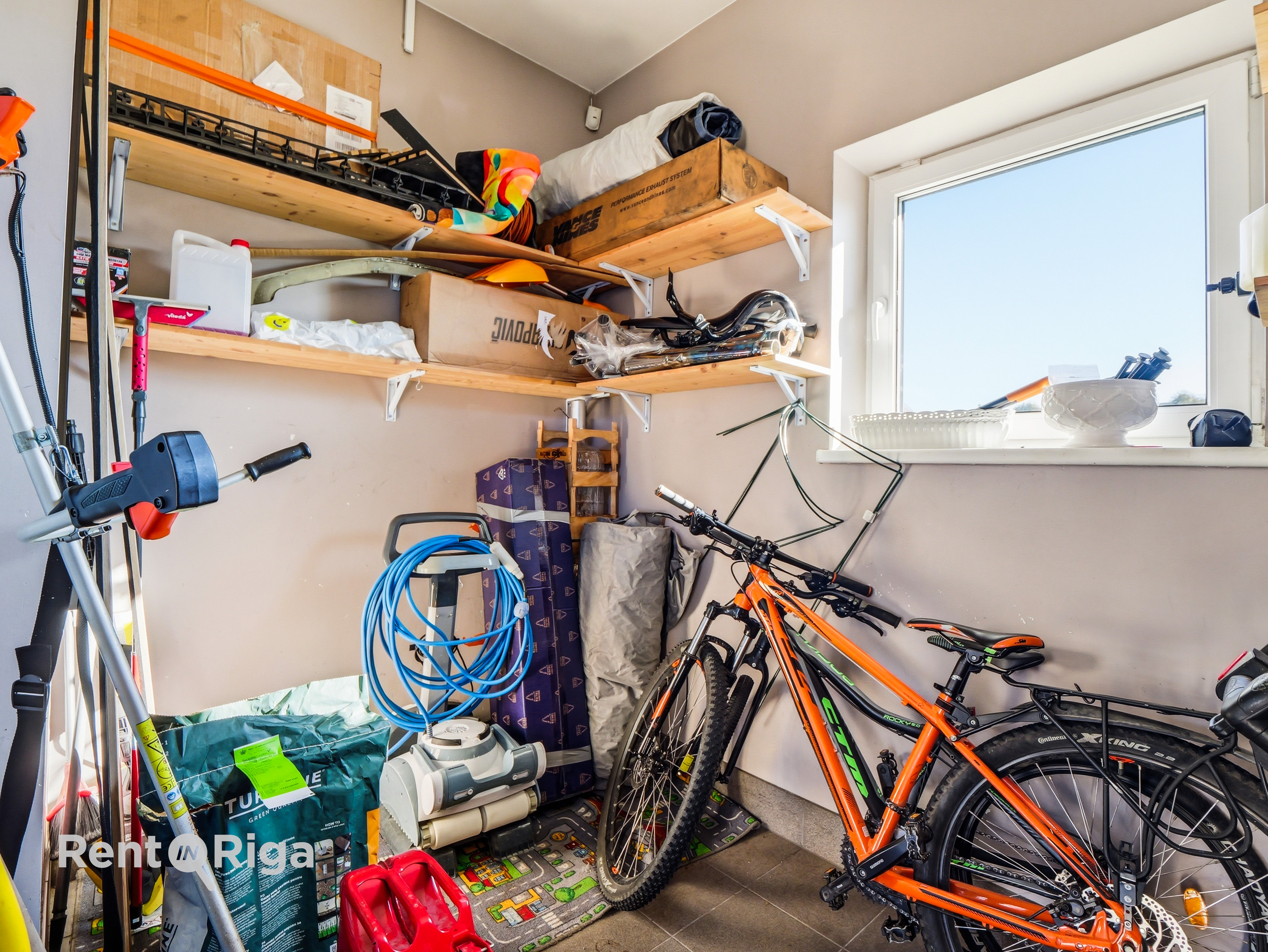 Pārdod māju, Rudzu iela - Attēls 1