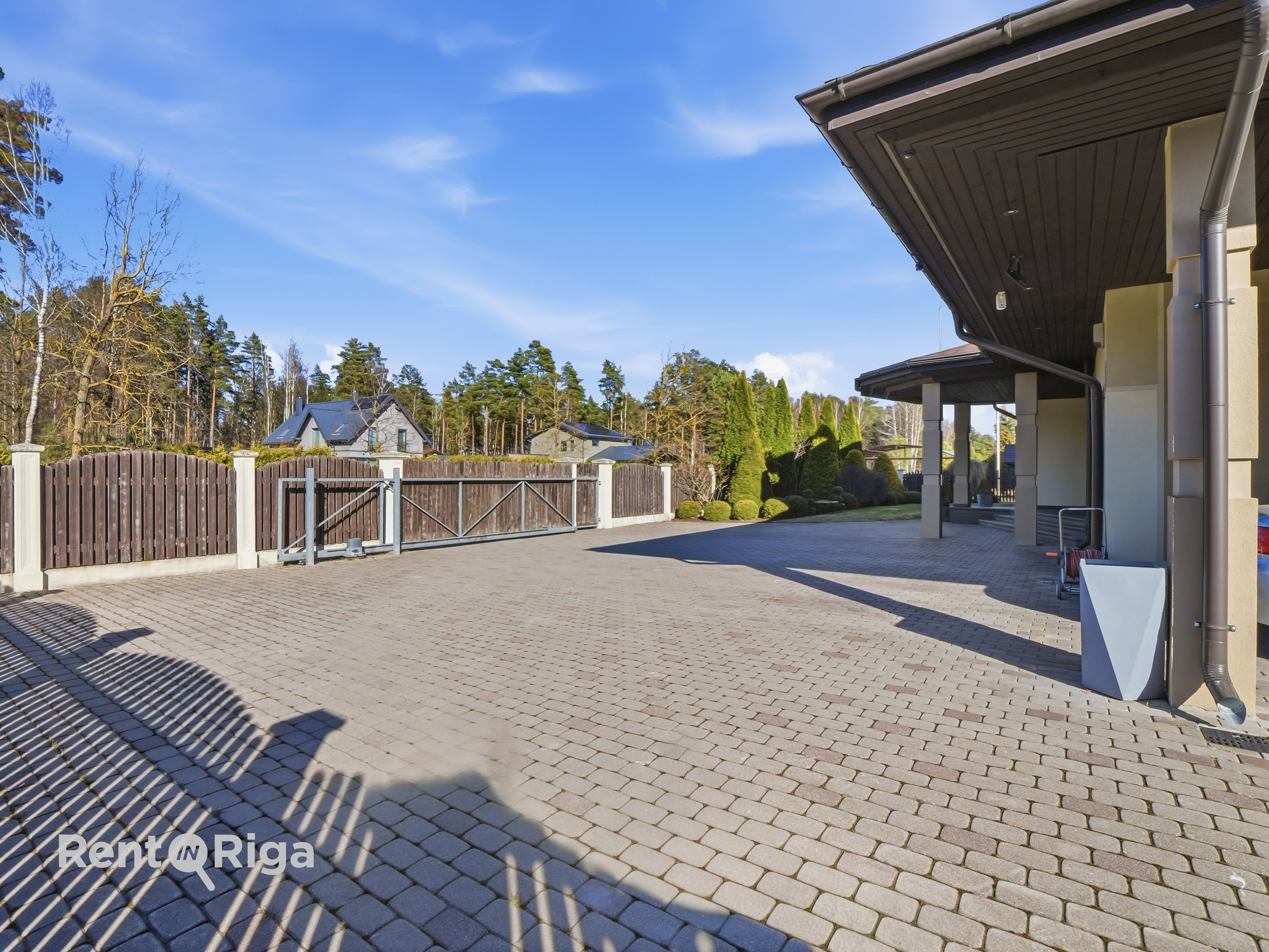 Pārdod māju, Rudzu iela - Attēls 1