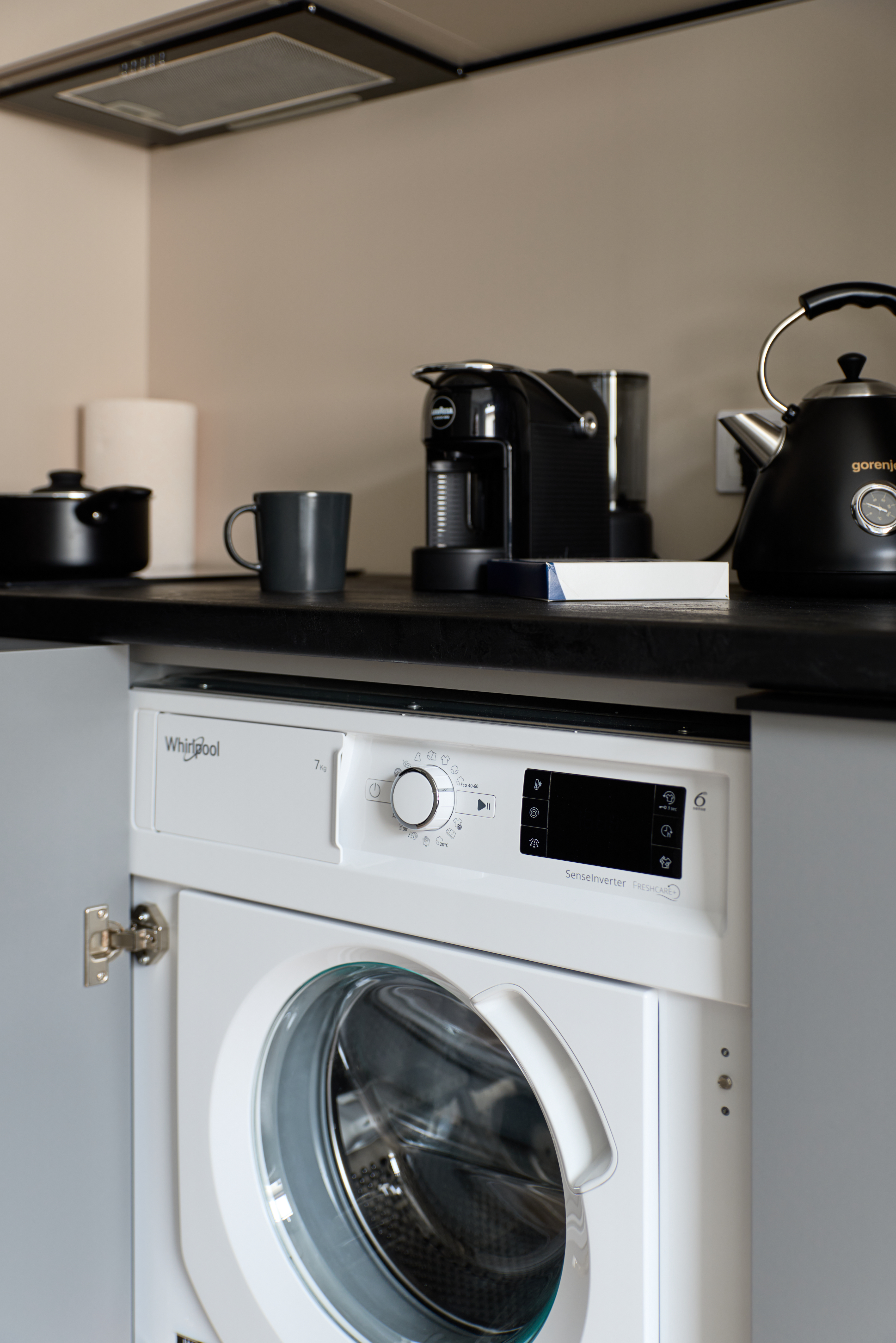 Pārdod dzīvokli, Ernesta Birznieka Upīša iela 20A - Attēls 1