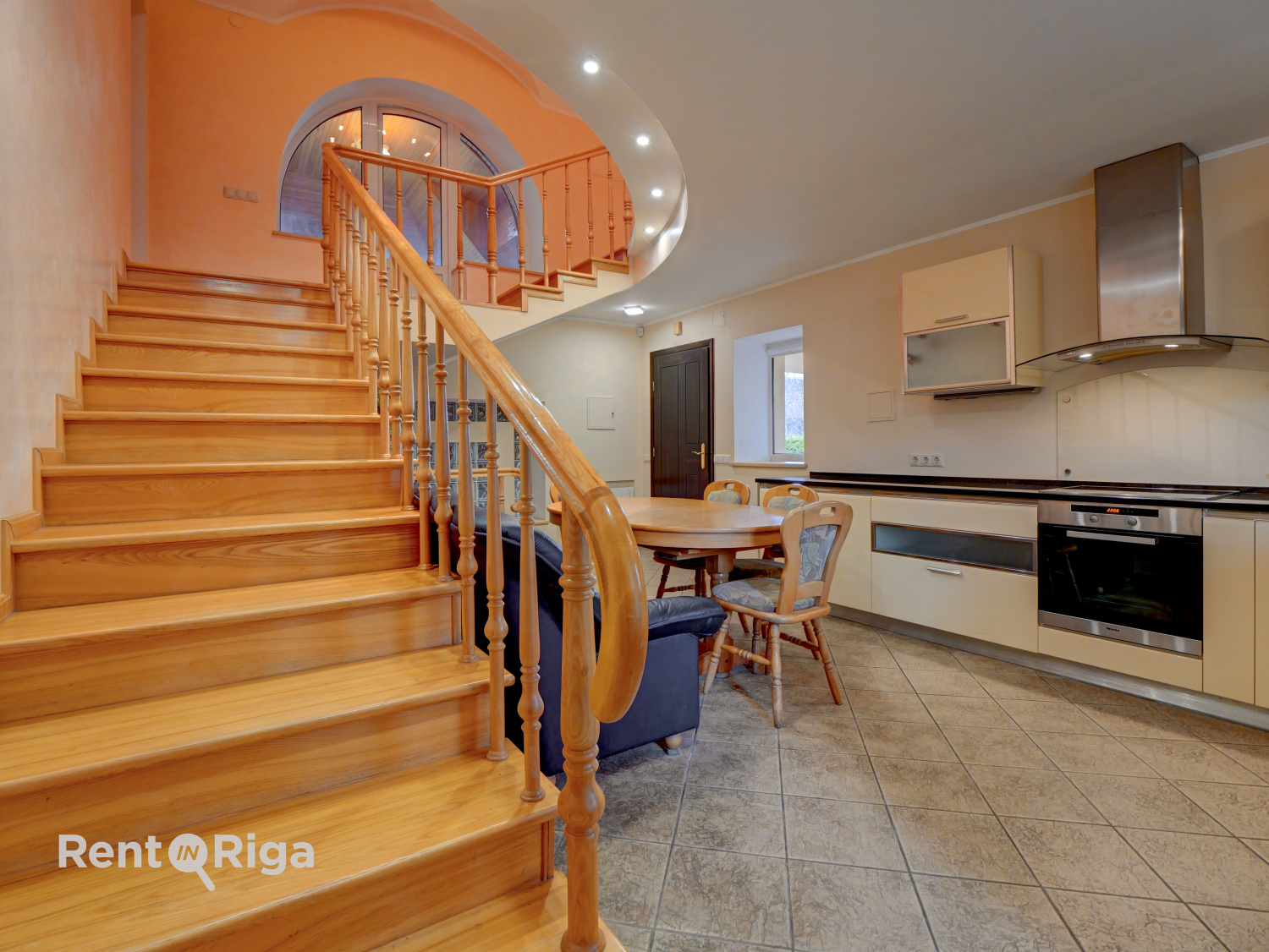 Pārdod māju, Salenieki iela - Attēls 1