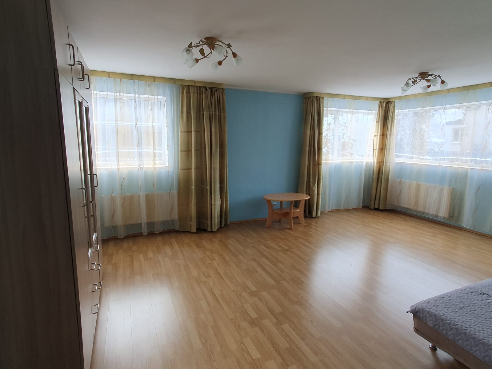 Pārdod māju, Steigas iela - Attēls 1