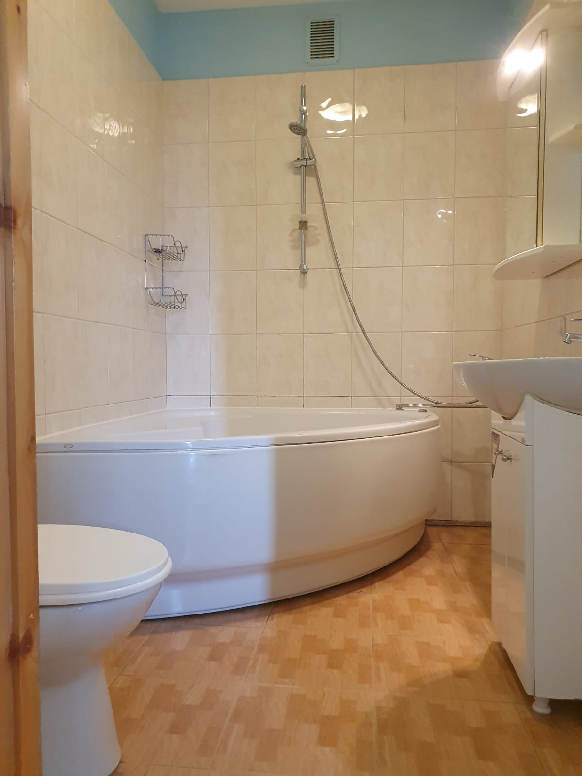 Pārdod māju, Steigas iela - Attēls 1