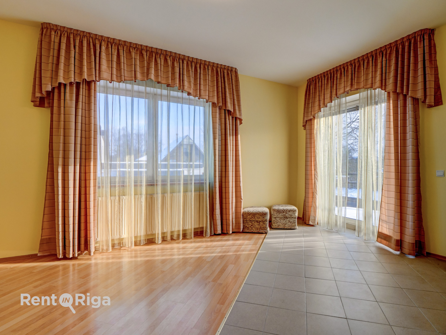 Pārdod māju, Steigas iela - Attēls 1