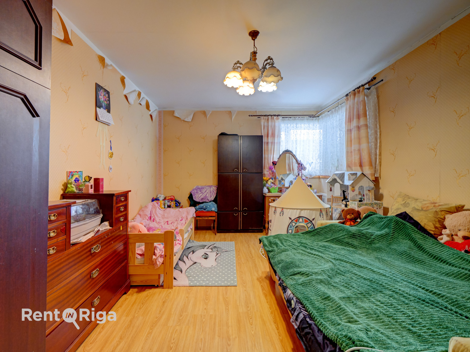 Pārdod māju, Steigas iela - Attēls 1