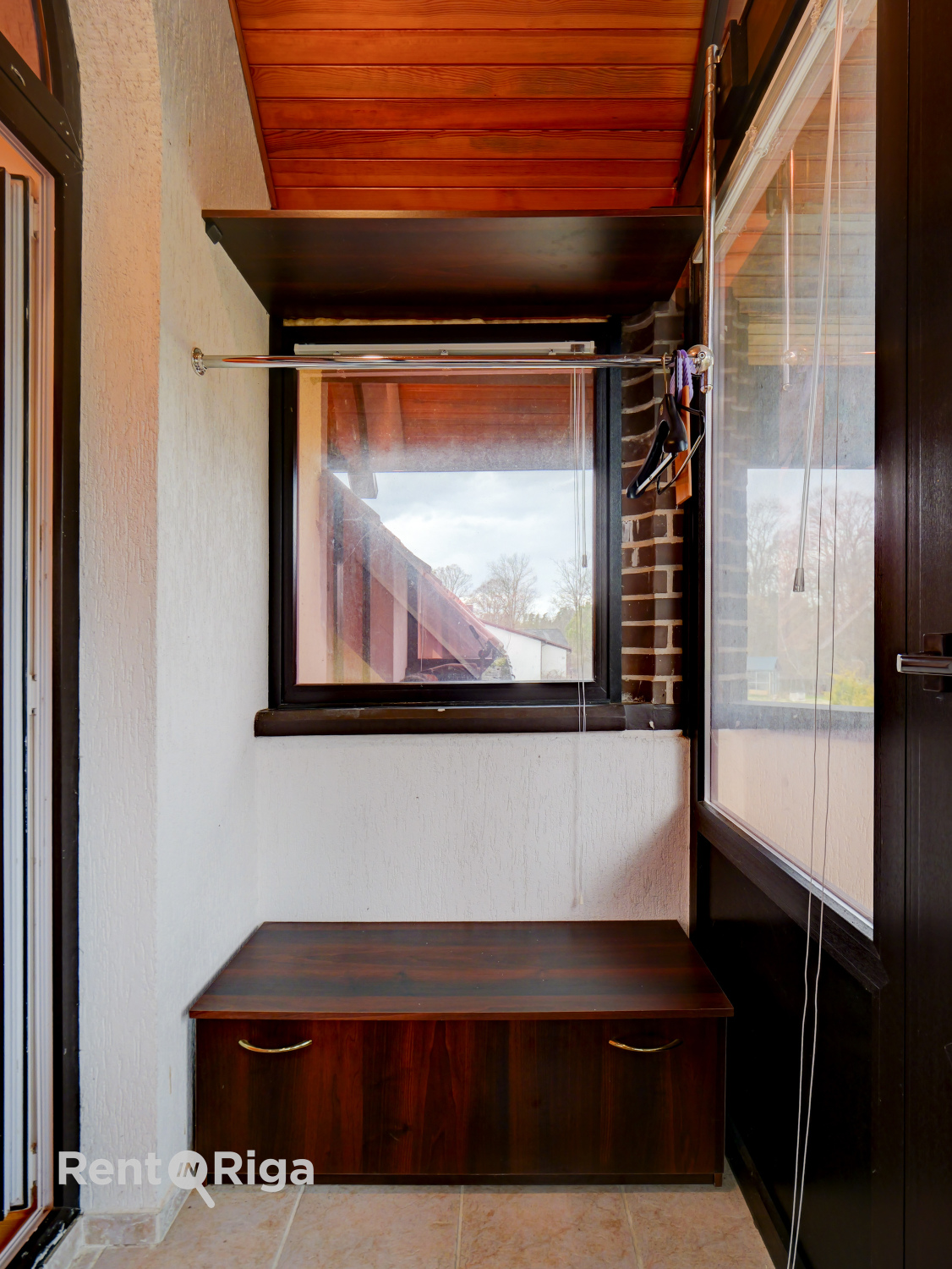 Pārdod māju, Salienieki iela - Attēls 1