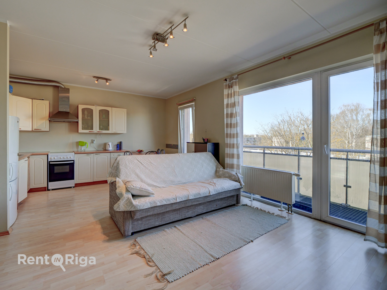 Pārdod dzīvokli, Brīvības gatve iela 386 - Attēls 1