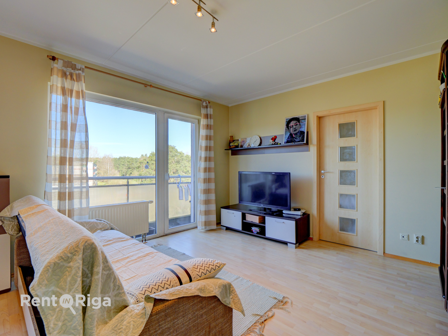 Pārdod dzīvokli, Brīvības gatve iela 386 - Attēls 1