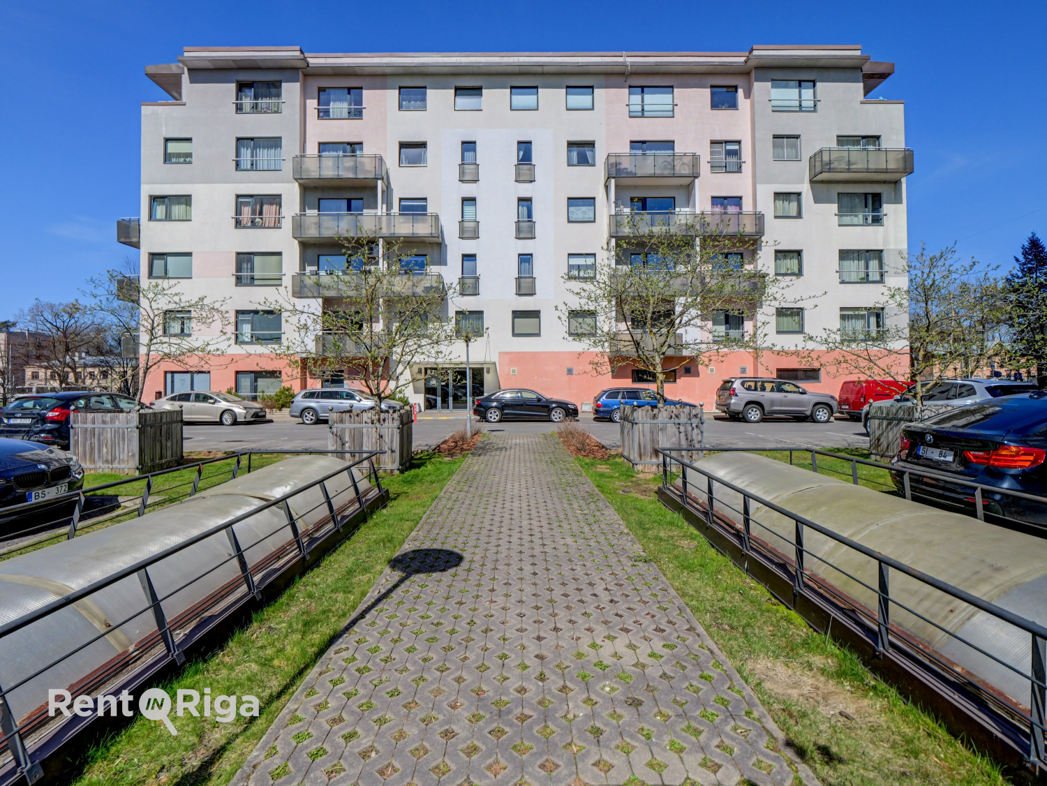 Pārdod dzīvokli, Brīvības gatve iela 386 - Attēls 1