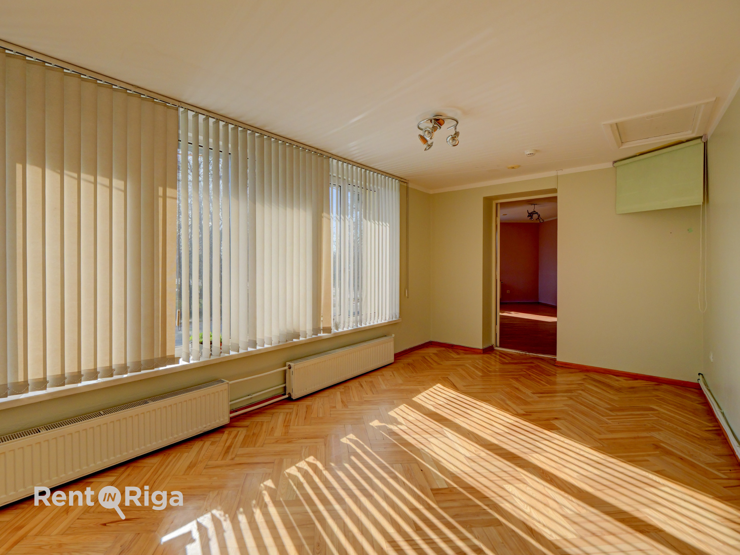 Pārdod māju, Strazdu iela - Attēls 1