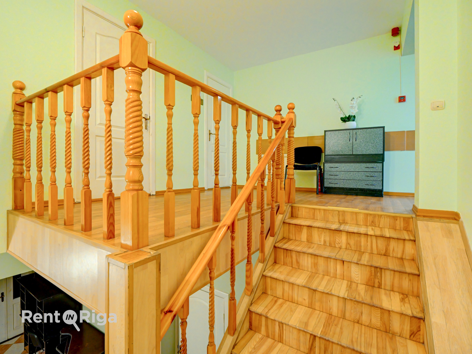 Pārdod māju, Strazdu iela - Attēls 1