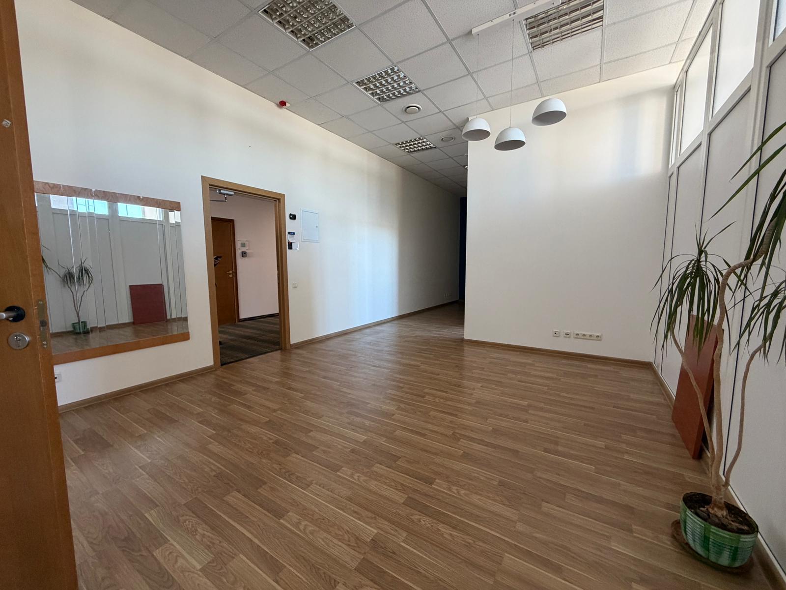 Iznomā biroju, Brīvības gatve iela - Attēls 1