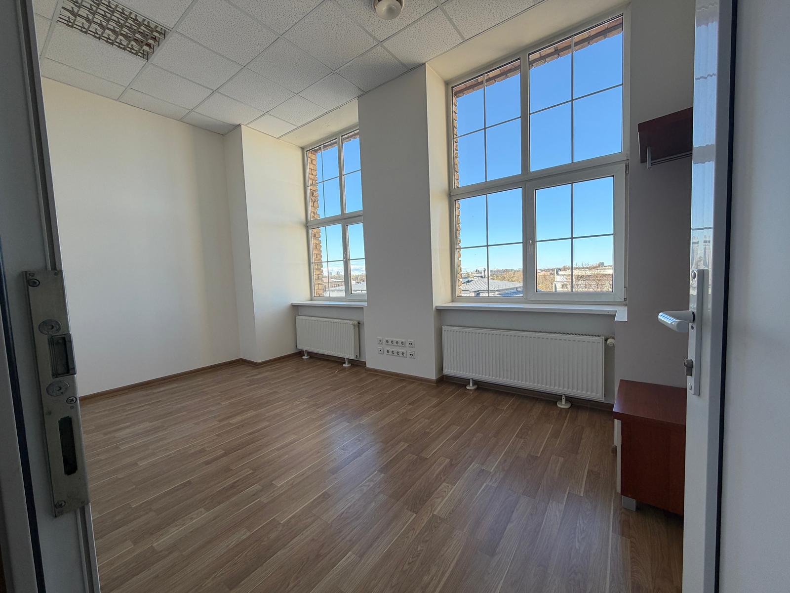 Iznomā biroju, Brīvības gatve iela - Attēls 1