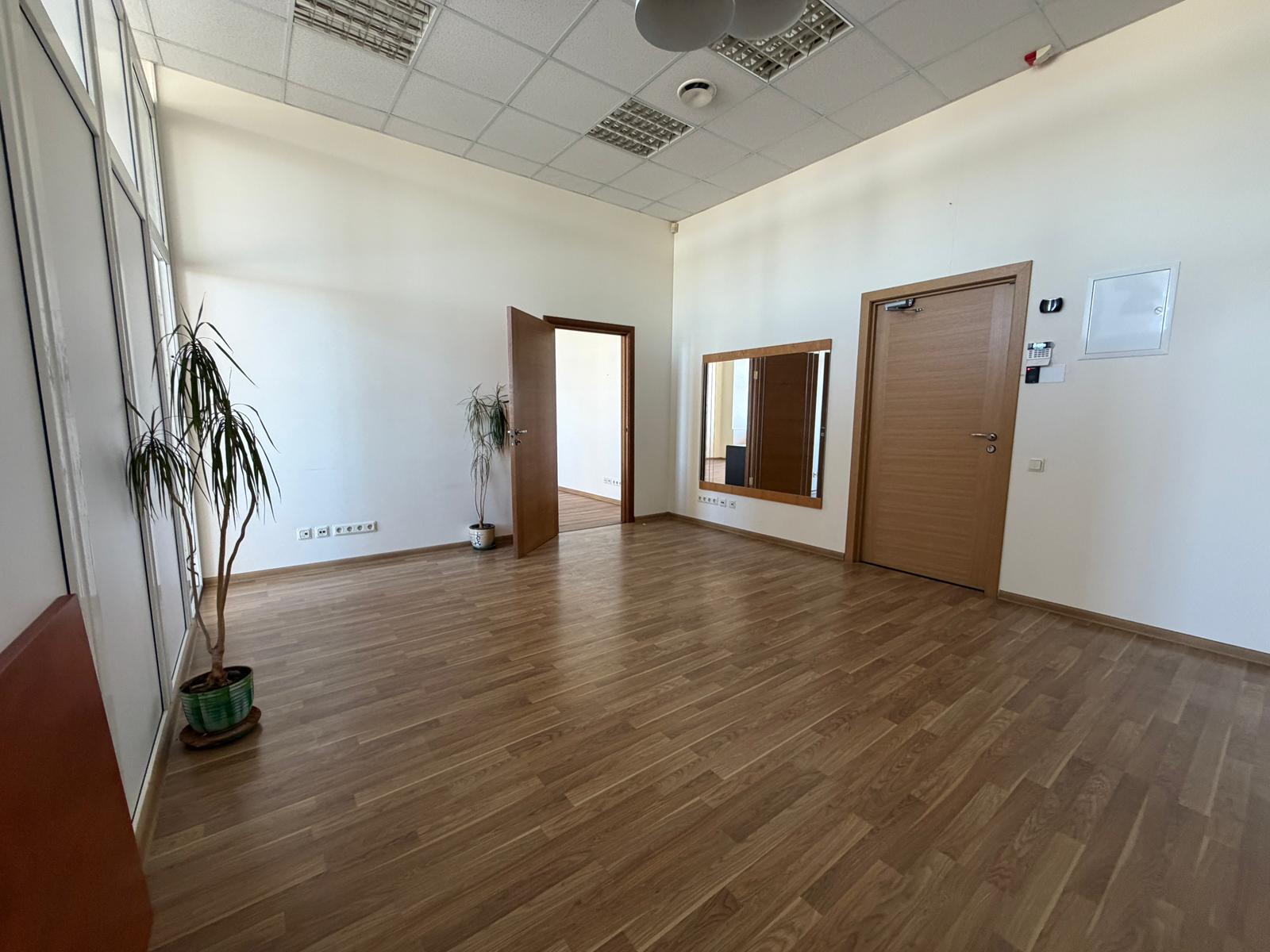 Iznomā biroju, Brīvības gatve iela - Attēls 1