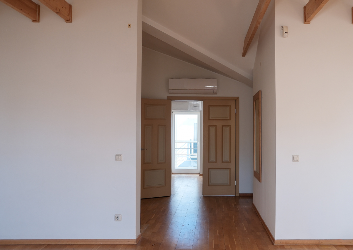 Pārdod dzīvokli, Kalpaka bulvāris 7 - Attēls 1