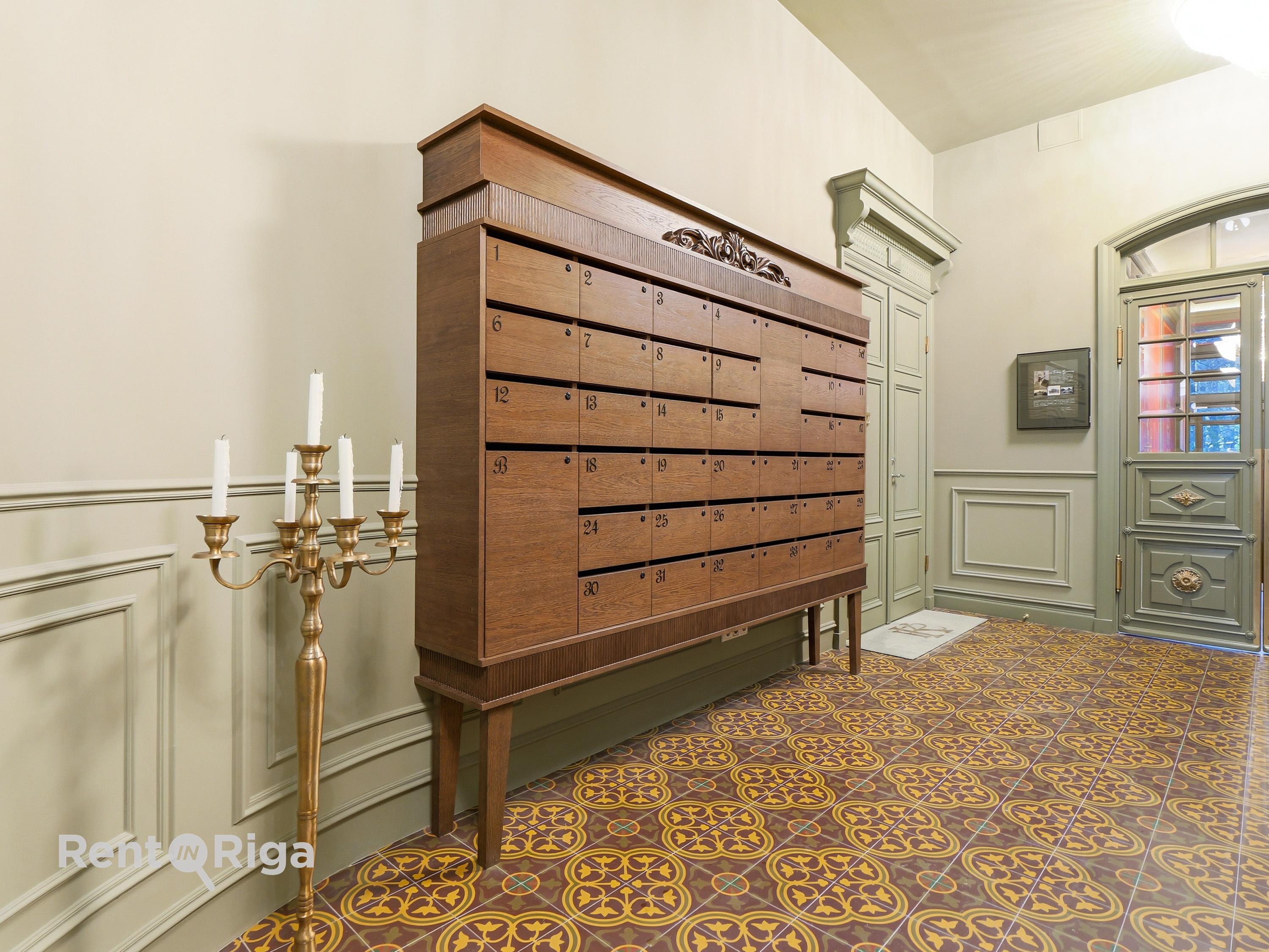 Pārdod dzīvokli, Kalpaka bulvāris 7 - Attēls 1