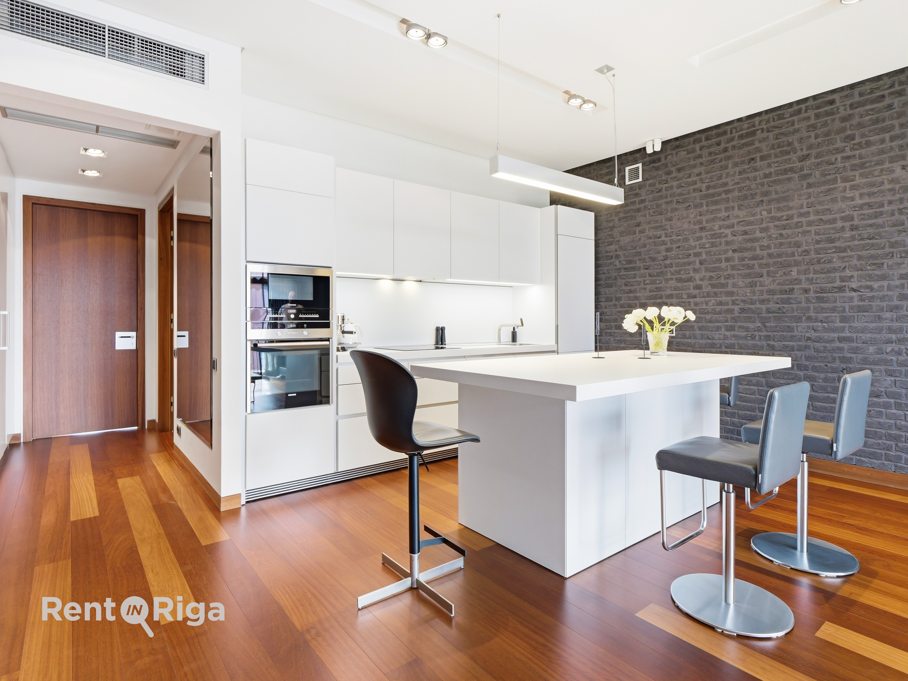 Pārdod dzīvokli, Balasta dambis iela 72 - Attēls 1