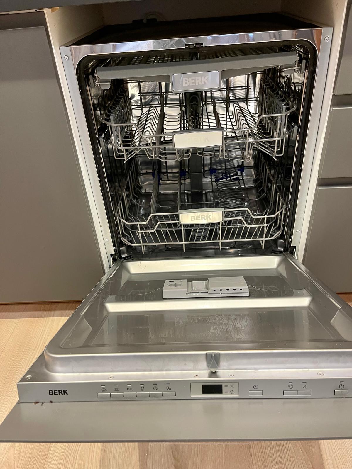 Apartment for rent, Strēlnieku street 8 - Image 1