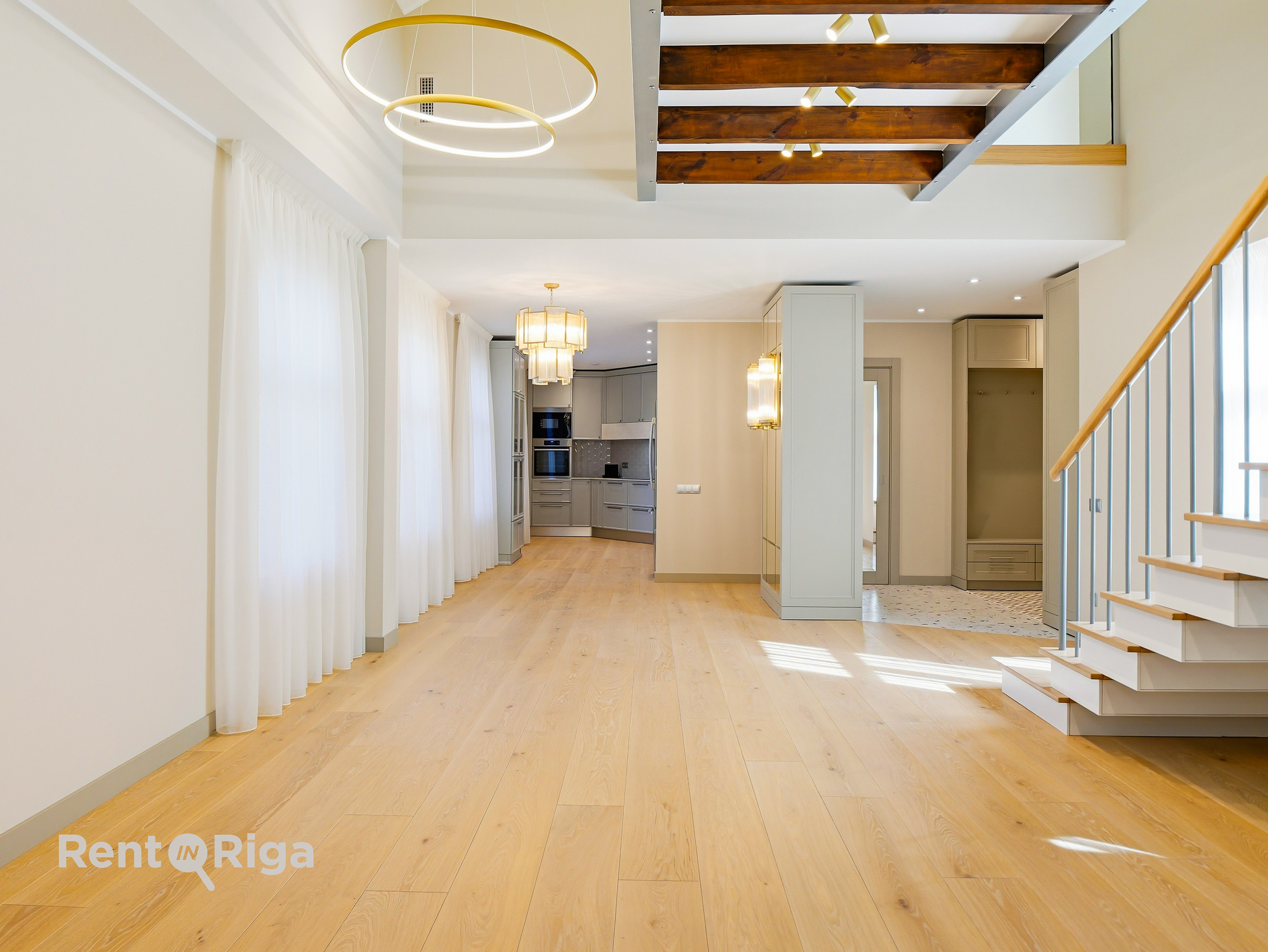 Izīrē māju, Tirgus iela - Attēls 1