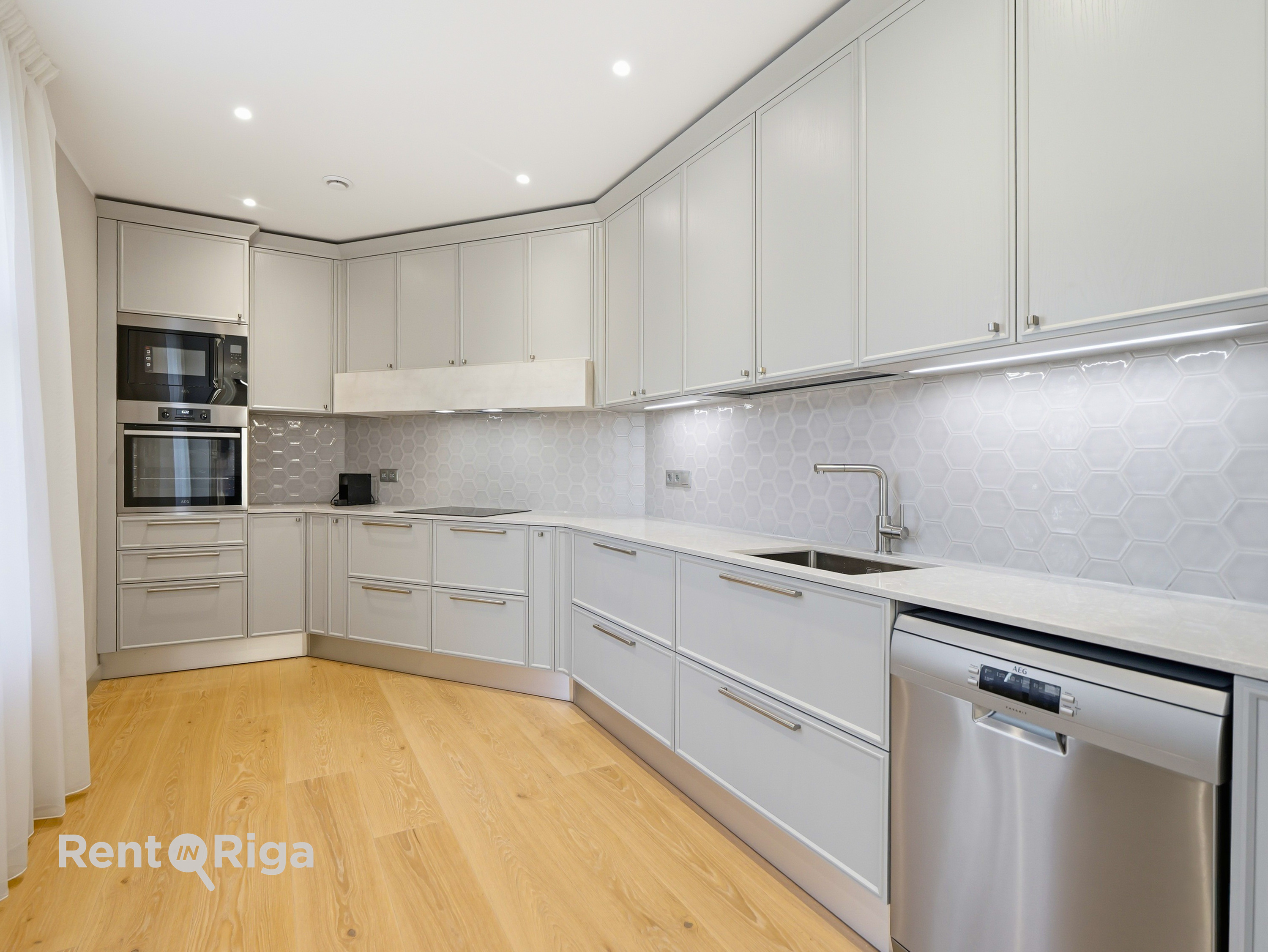 Izīrē māju, Tirgus iela - Attēls 1