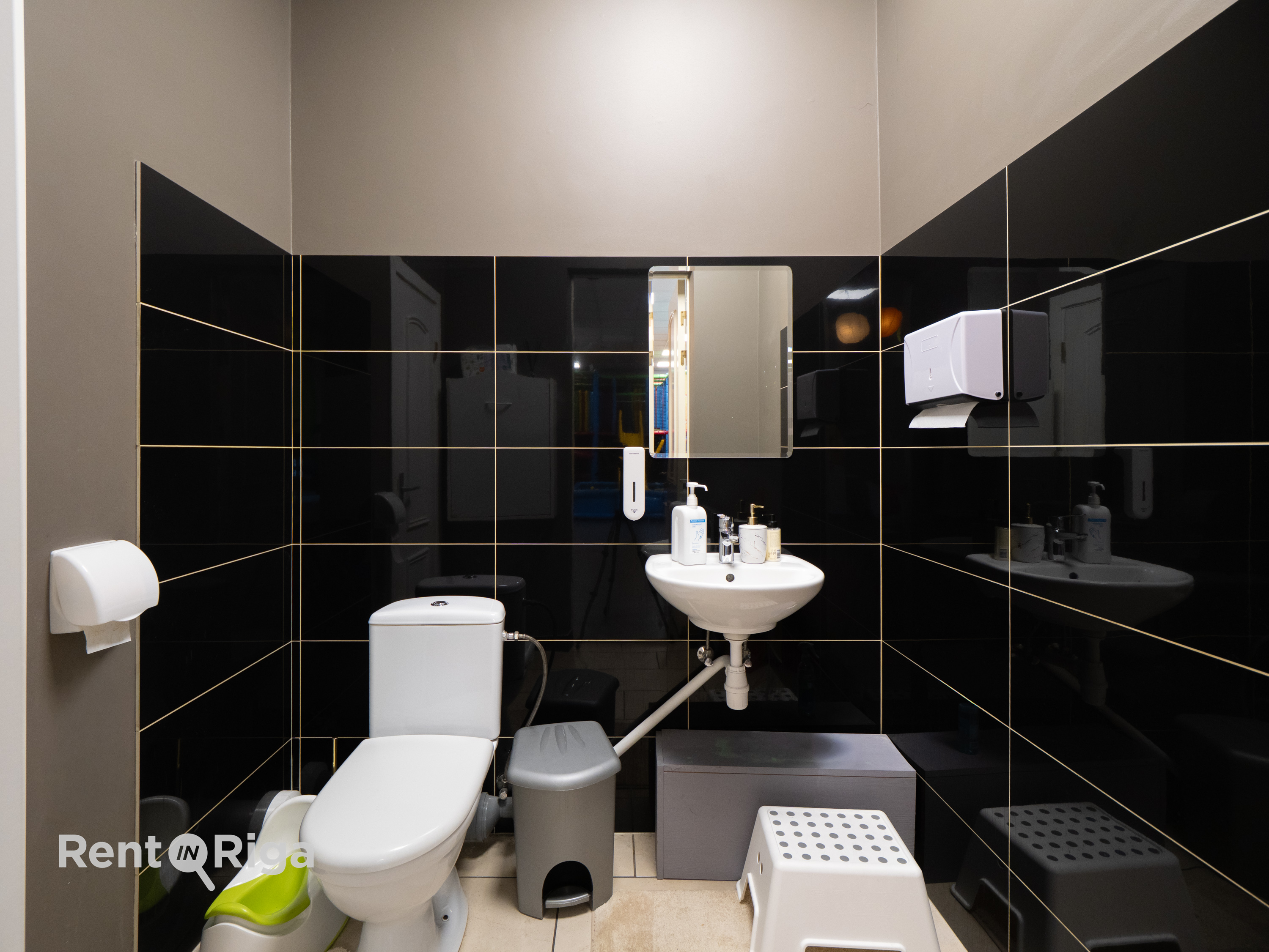 Продают квартиру, улица Hospitāļu 8 - Изображение 1