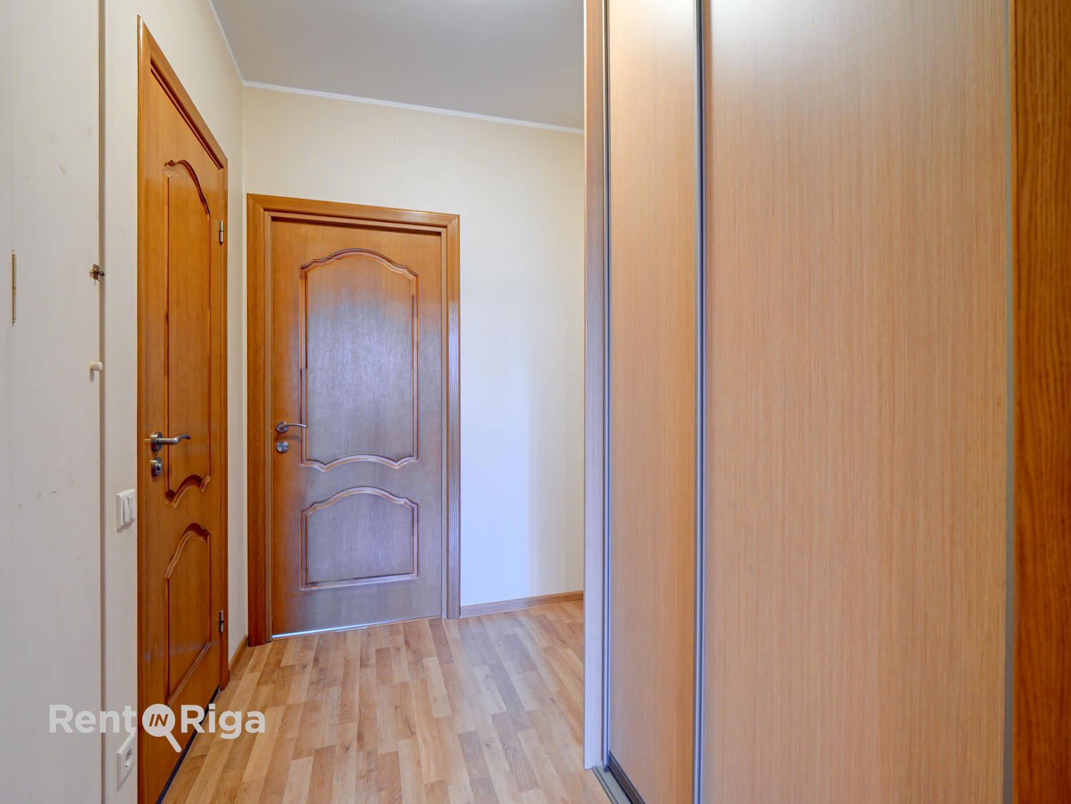 Pārdod dzīvokli, Aleksandra Bieziņa iela 2 - Attēls 1