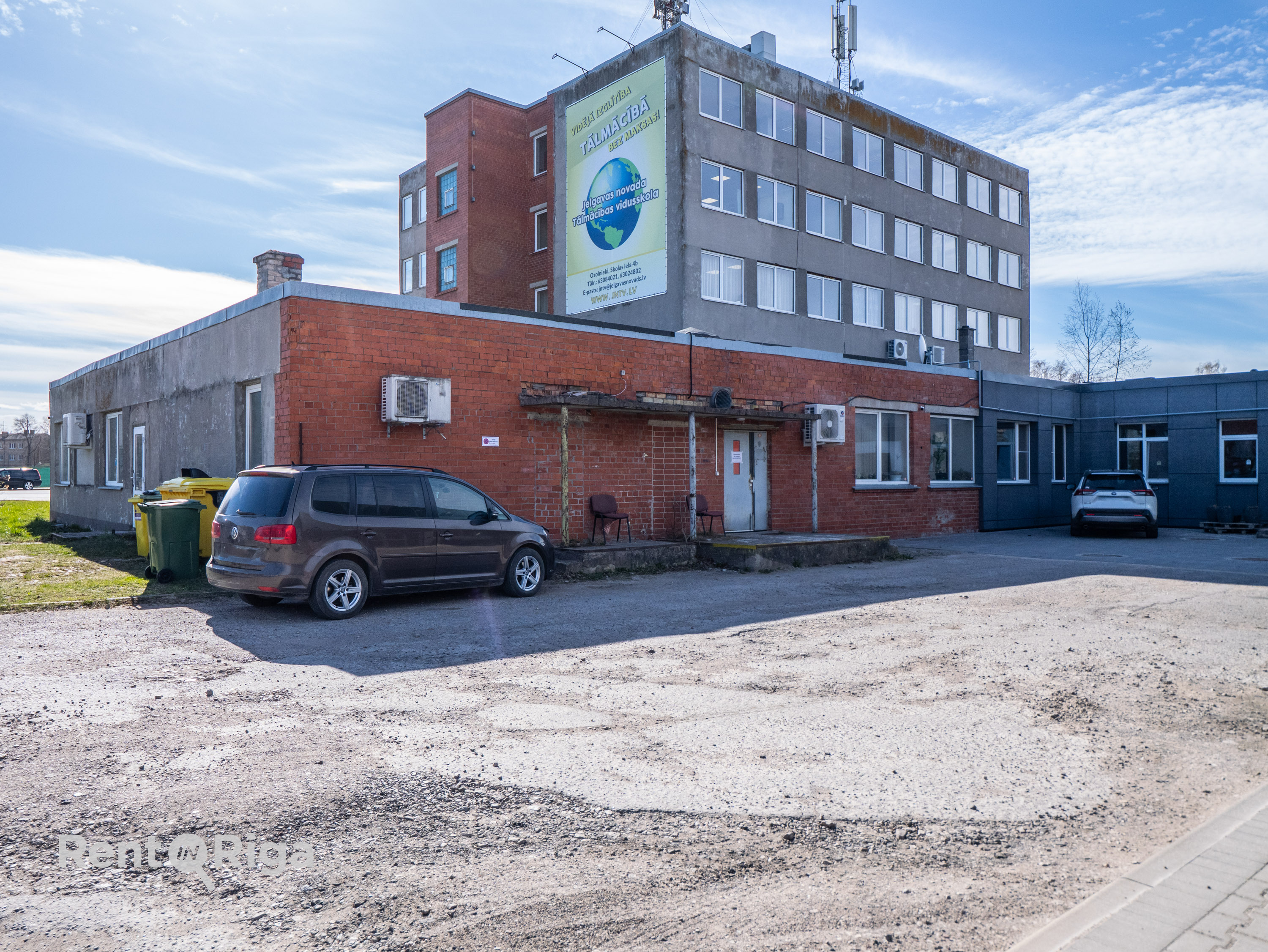 Pārdod noliktavu, Skolas iela - Attēls 1