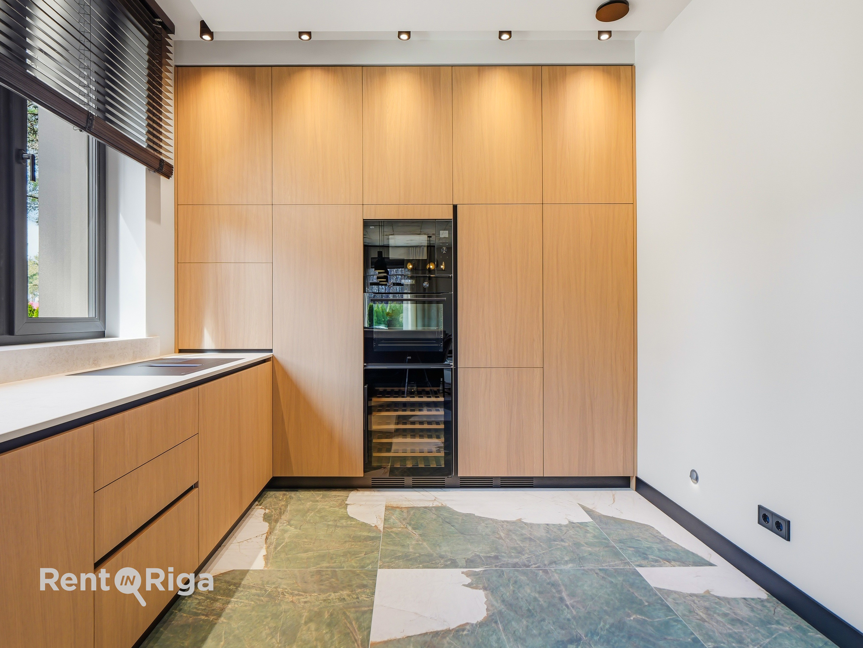 Izīrē māju, Vējavas iela - Attēls 1