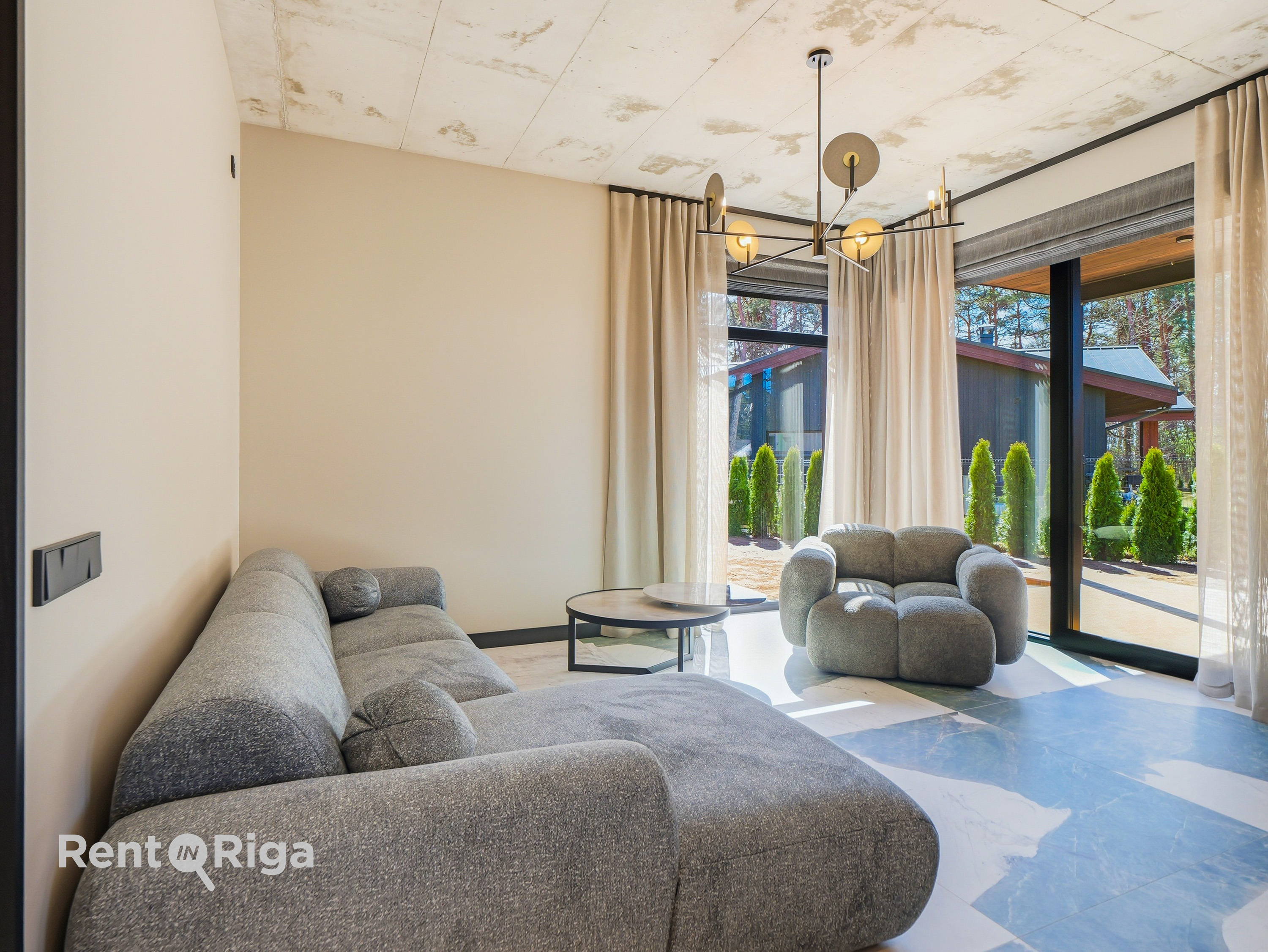 Izīrē māju, Vējavas iela - Attēls 1