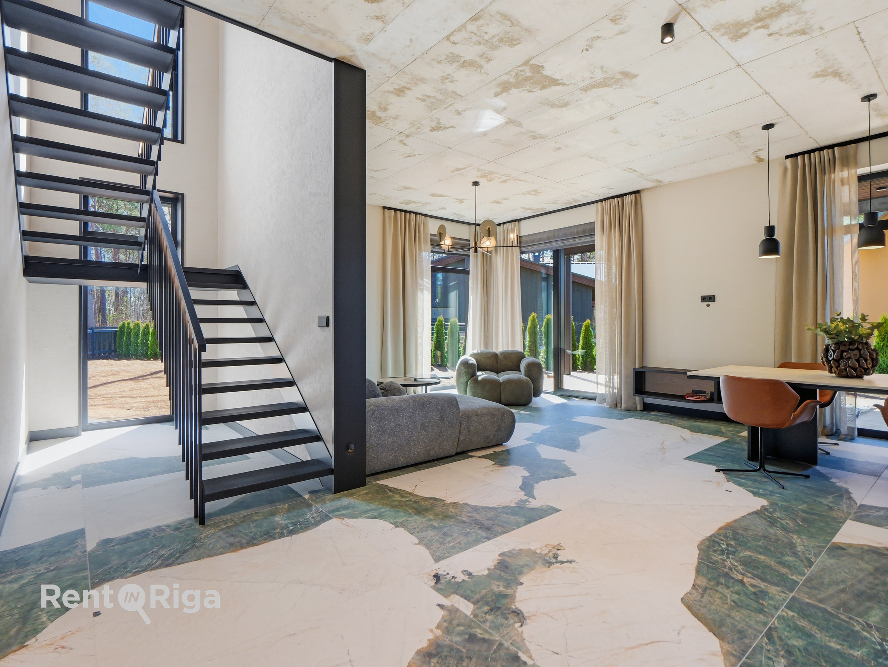 Izīrē māju, Vējavas iela - Attēls 1