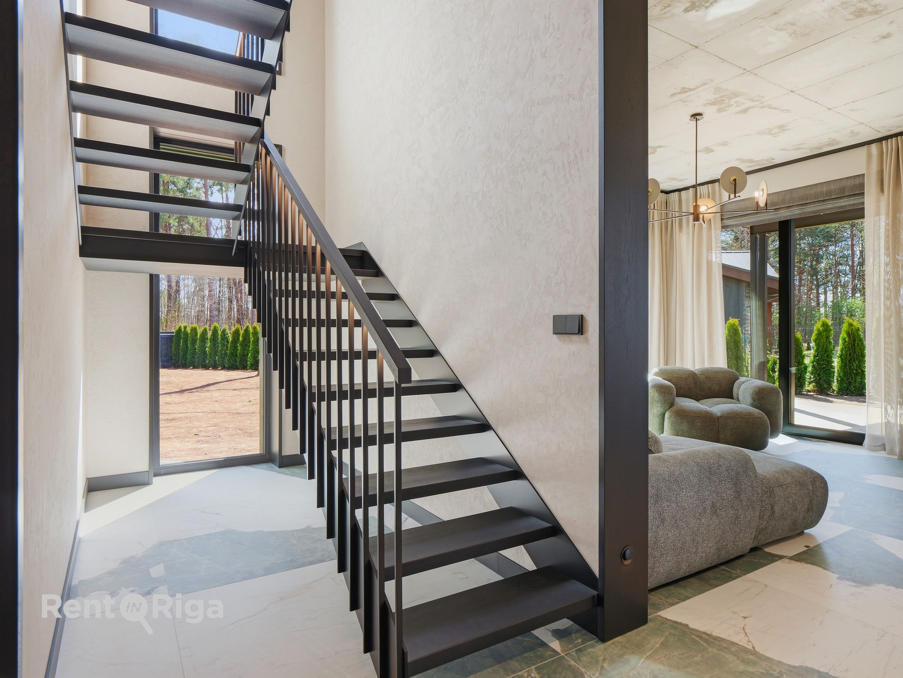 Izīrē māju, Vējavas iela - Attēls 1