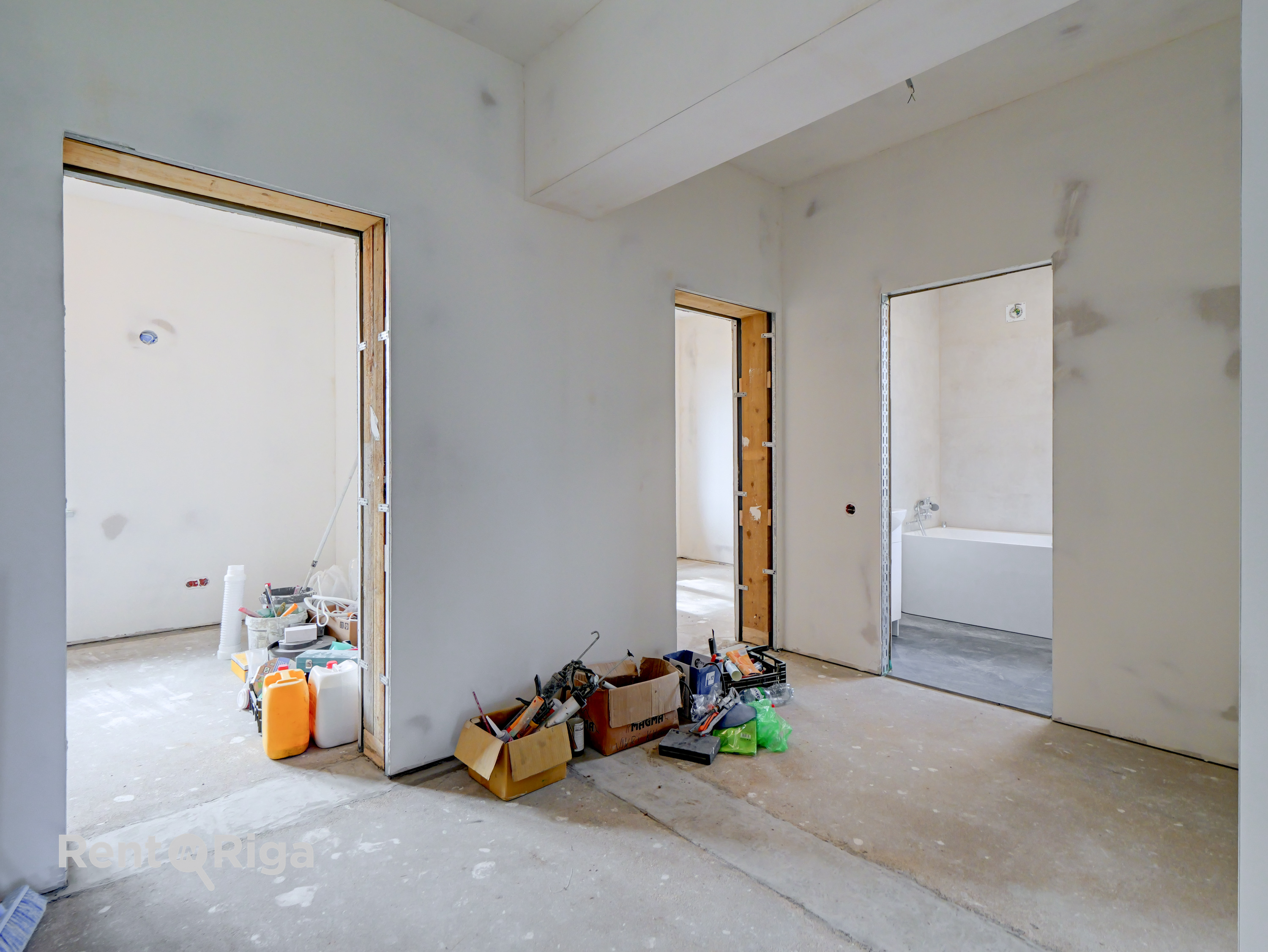 Izīrē māju, Jaunaustras iela - Attēls 1