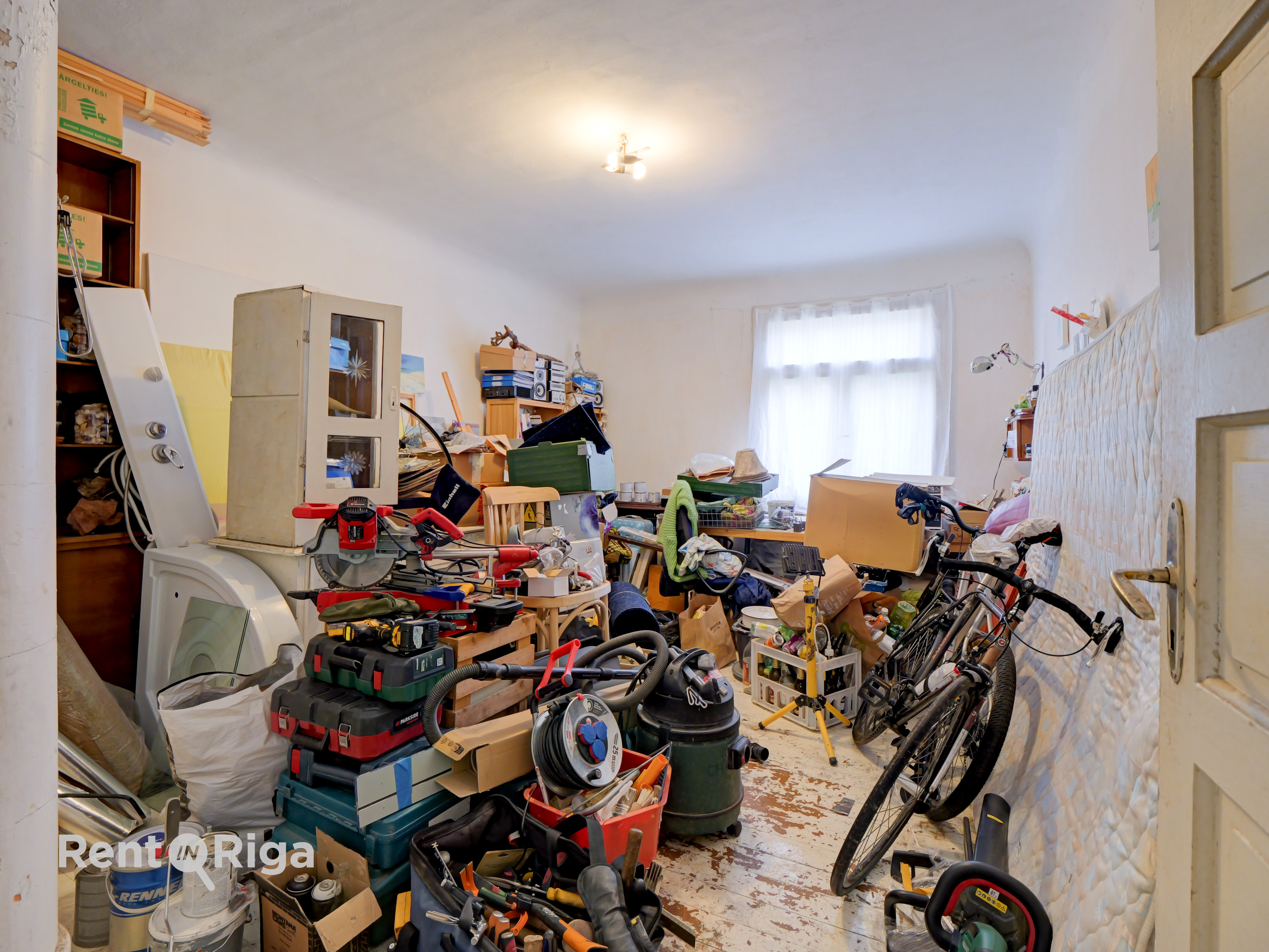 Pārdod namīpašumu, Sakas iela - Attēls 1