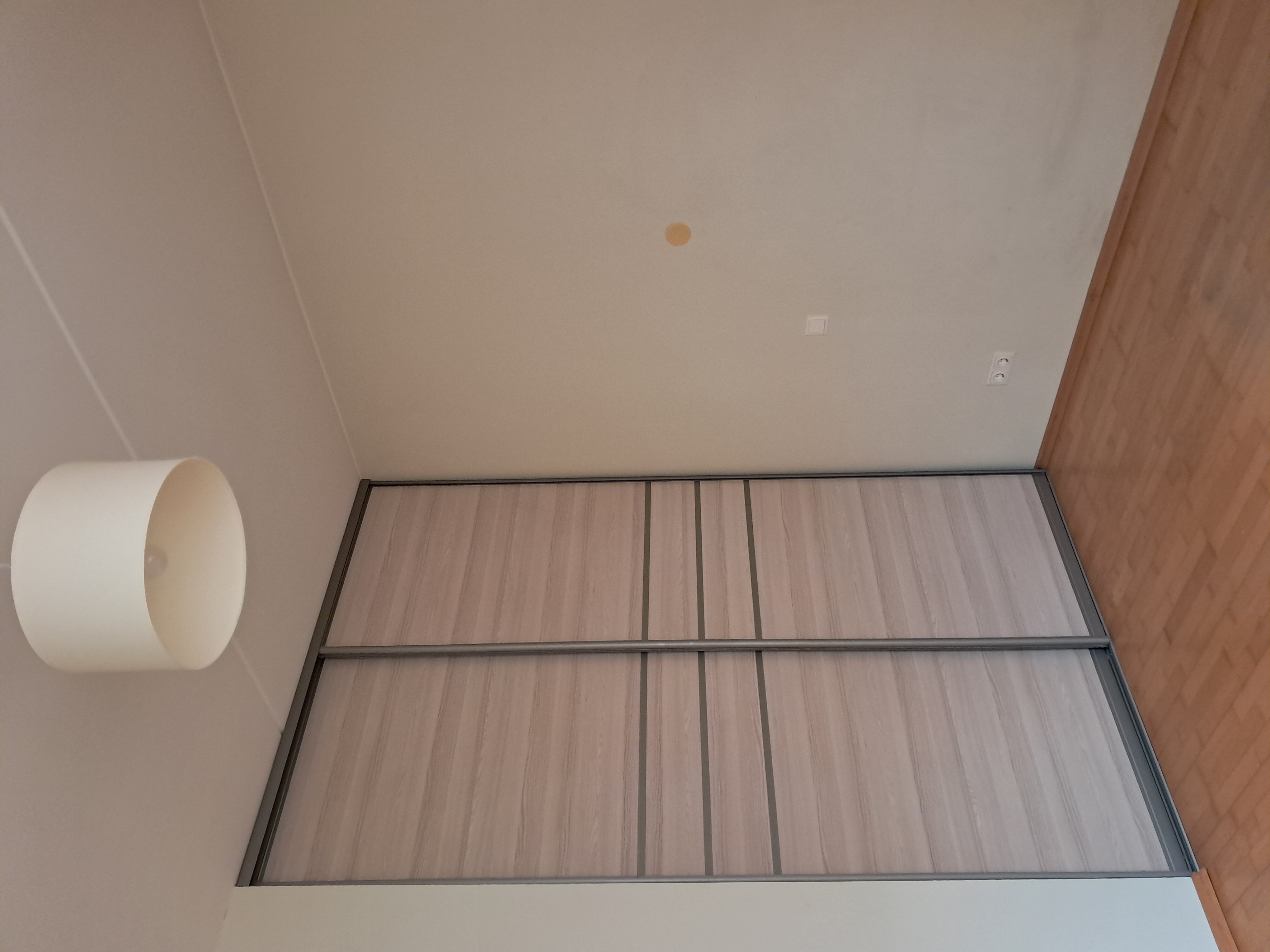 Pārdod dzīvokli, Komētas iela 10 - Attēls 1