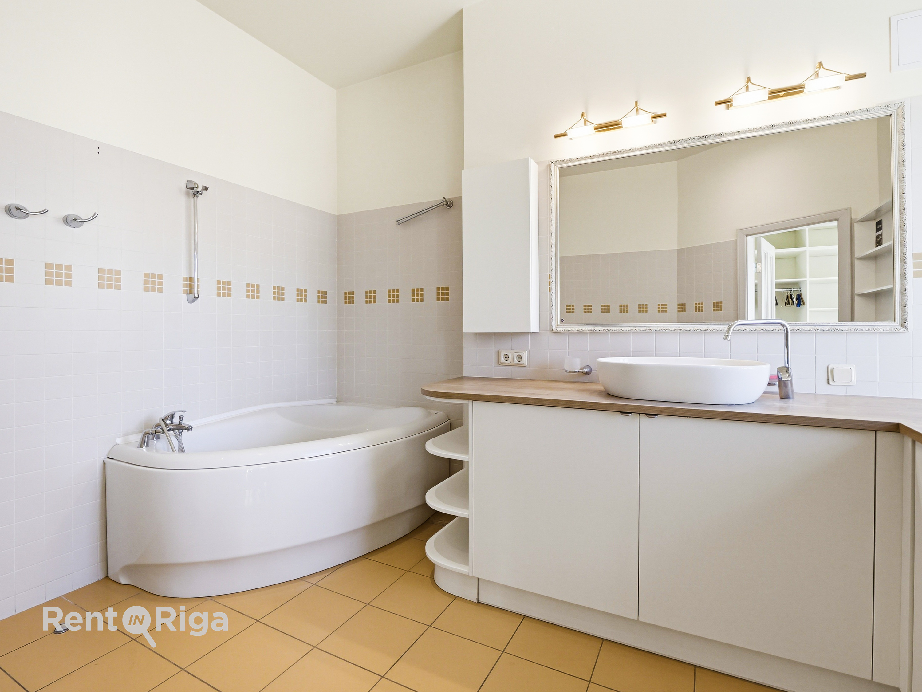 Apartment for rent, Grēcinieku street 8 - Image 1
