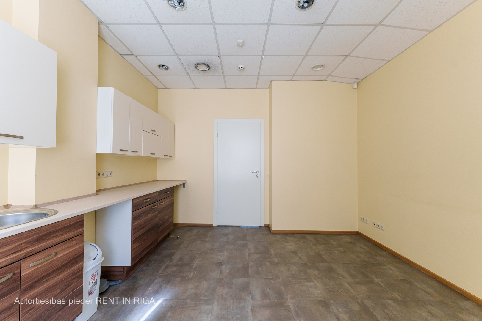 Retail premises for sale, Krišjāņa Valdemāra street - Image 1