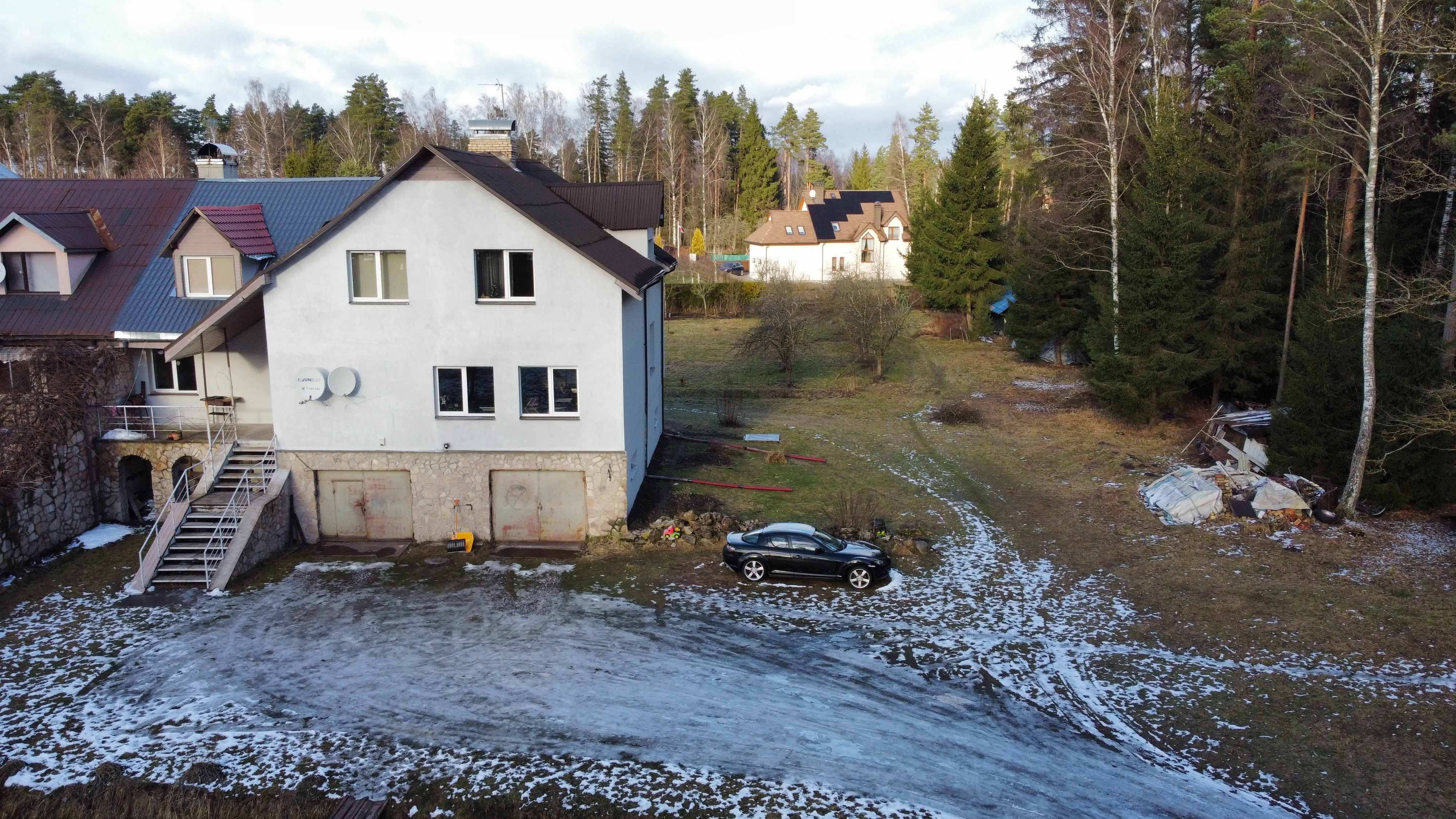 Pārdod māju, Lejasaustrumi iela - Attēls 1