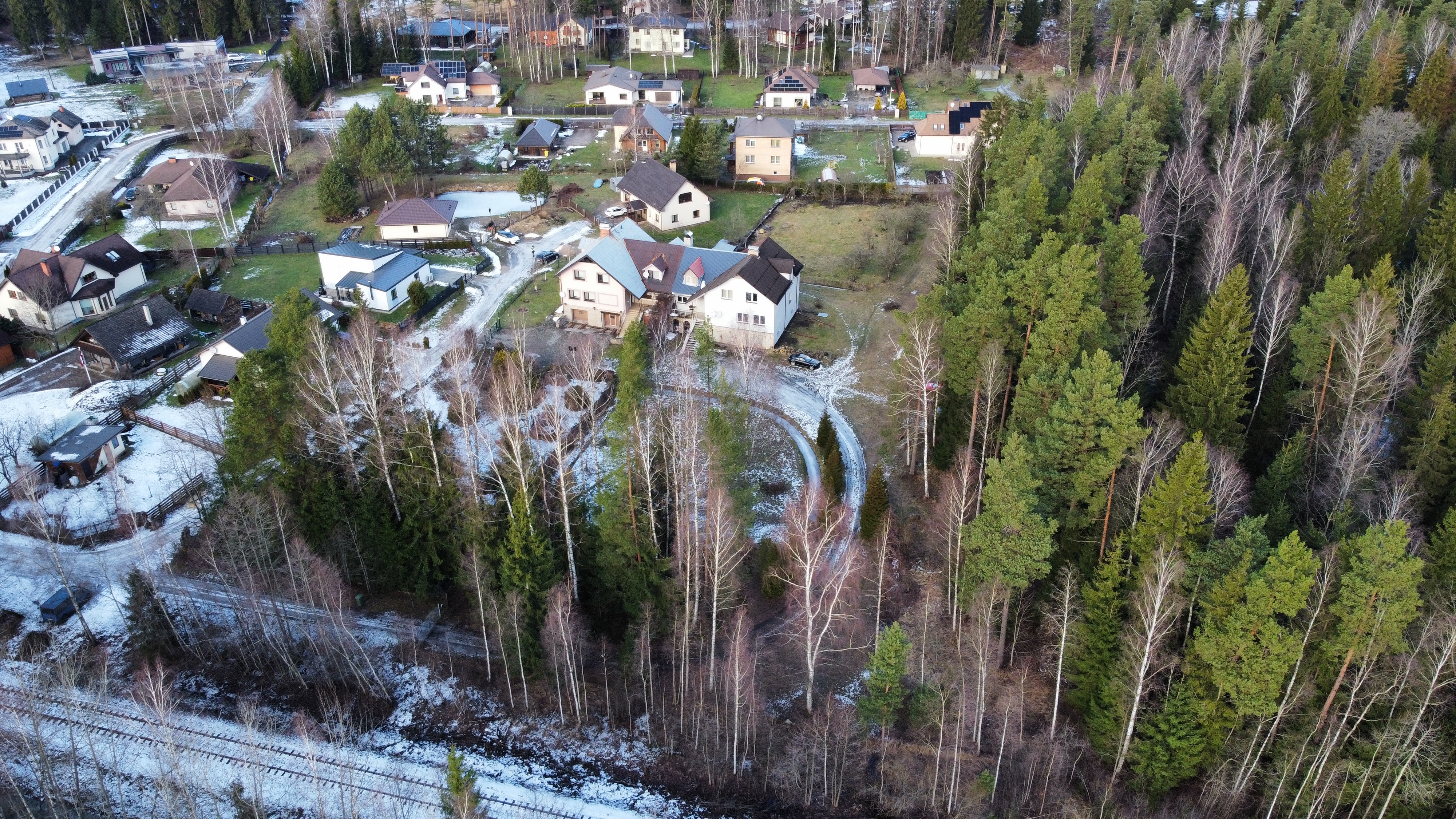Pārdod māju, Lejasaustrumi iela - Attēls 1