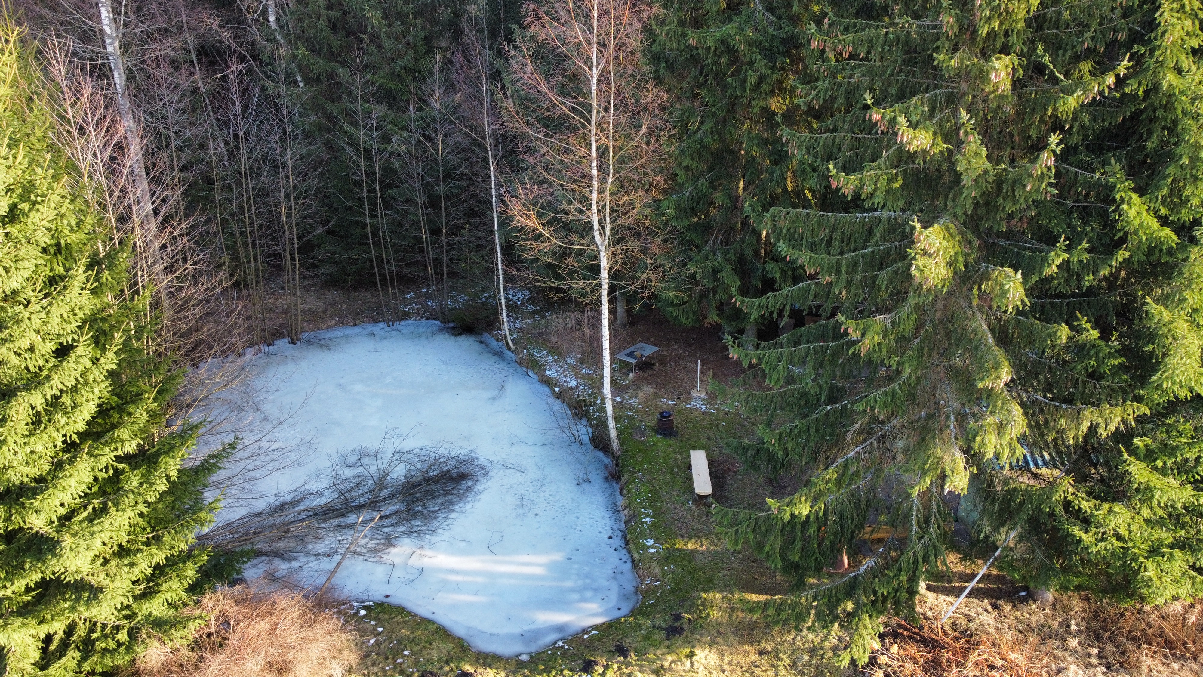 Pārdod māju, Lejasaustrumi iela - Attēls 1