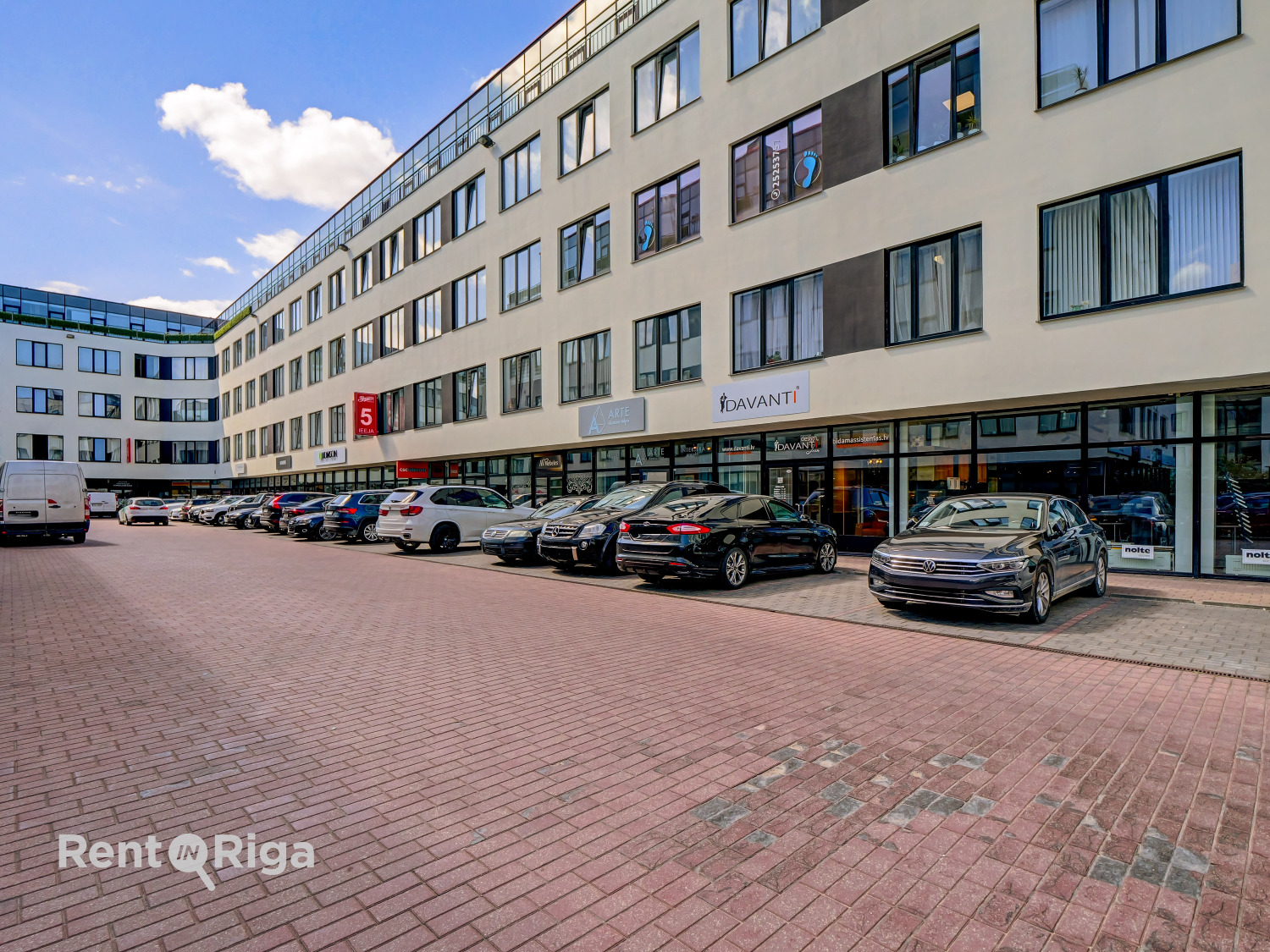 Iznomā tirdzniecības telpas, Cēsu iela - Attēls 1